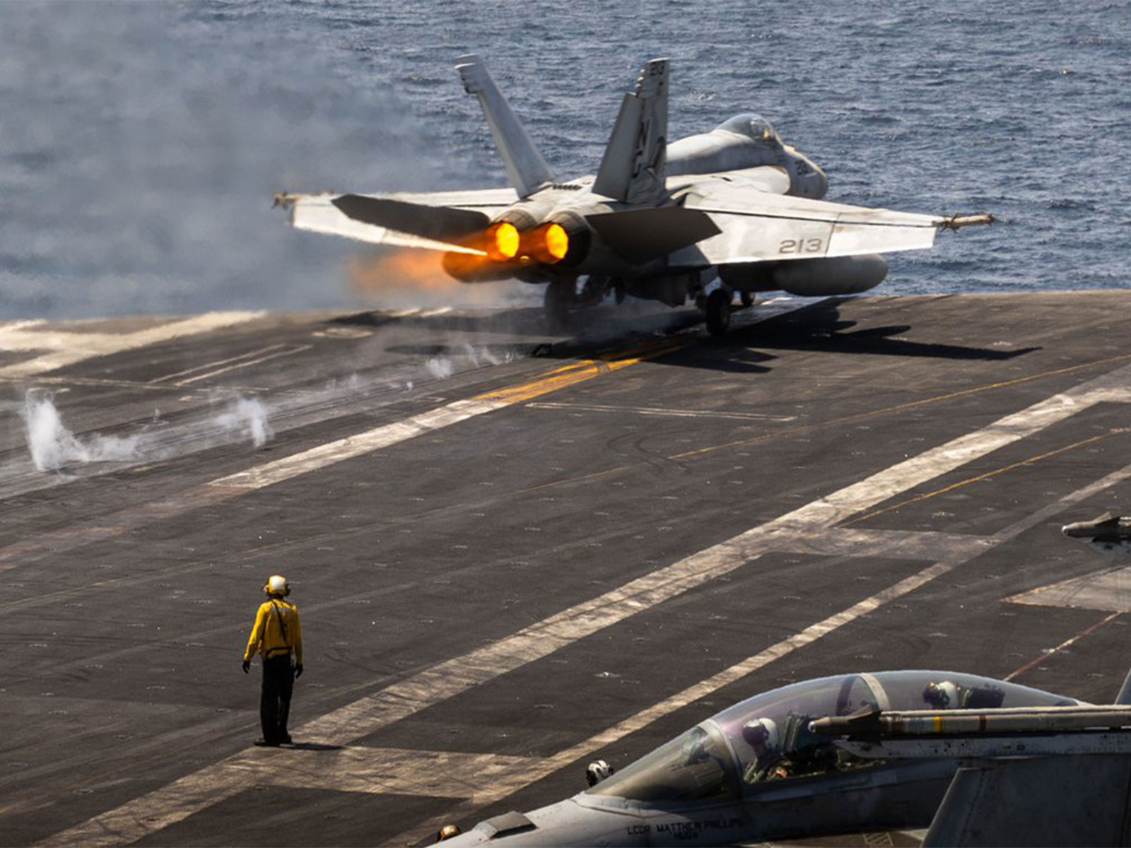 Navy fighter jets launching from the aircraft carrier USS Abraham Lincoln (CVN 72) (Photo/X@CENTCOM)