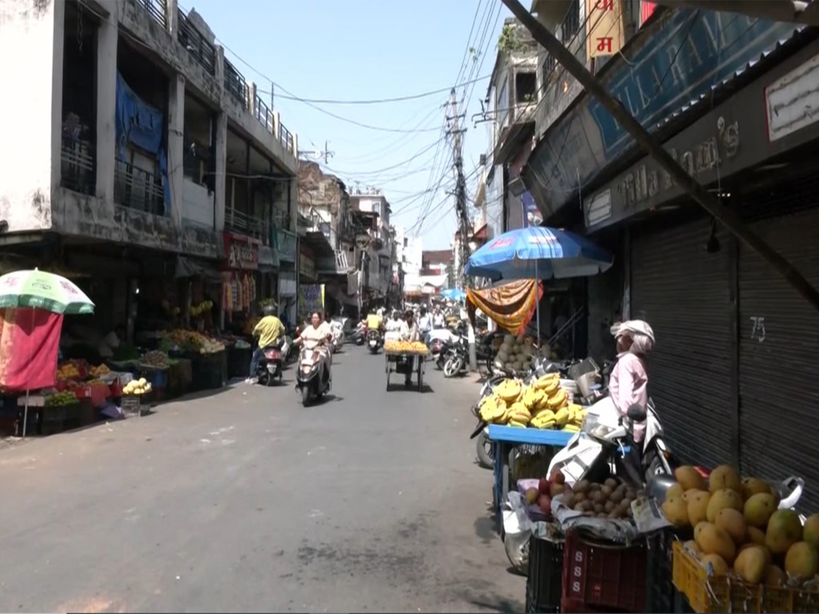 Dehradun witnesses steep rise in essential goods prices (Photo/ANI) 