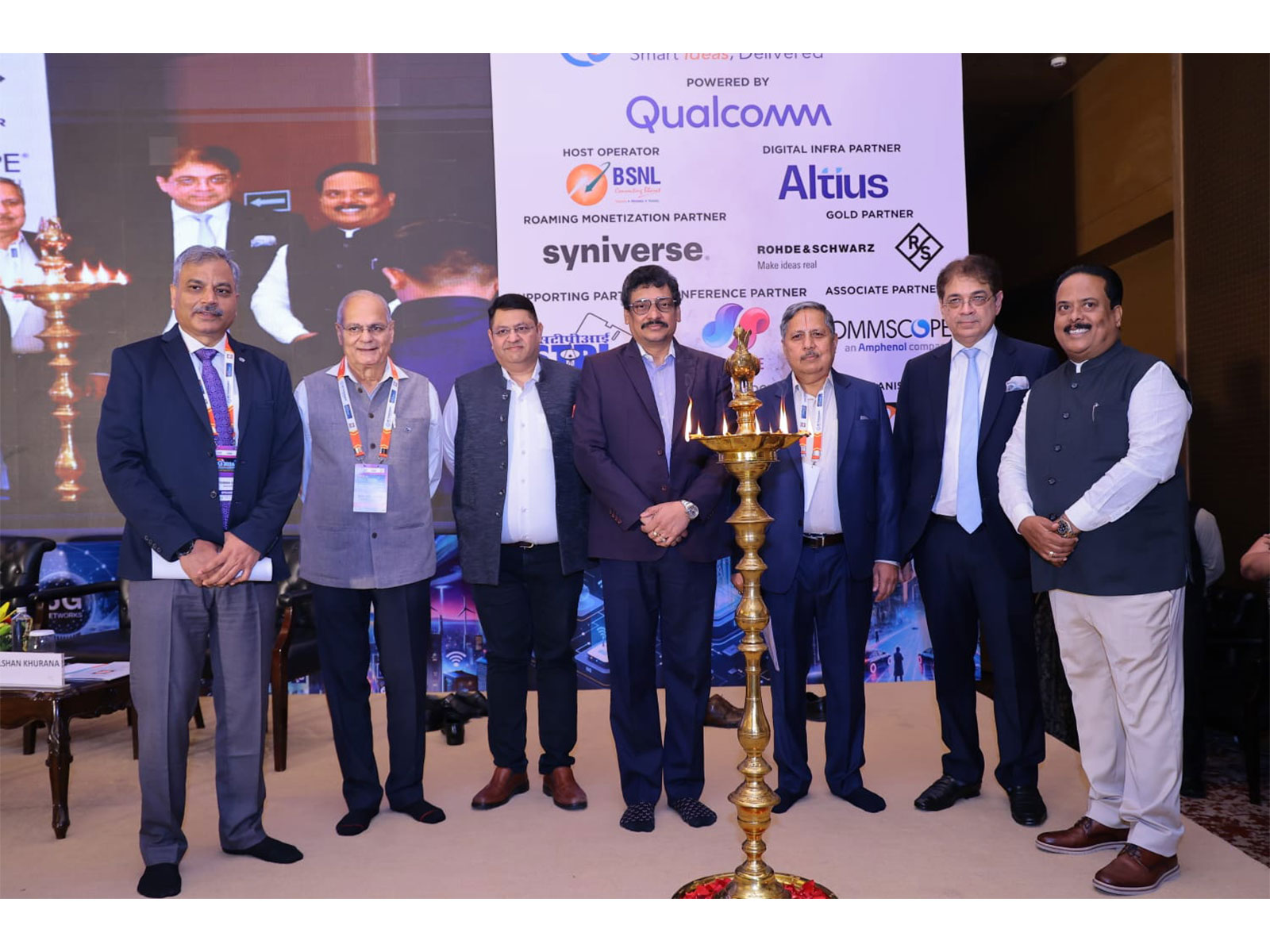 Left to Right: Jitendra Singh, Qualcomm, Anil Tandan, BIF, Rahul Vatts, Bharti Airtel, A Robert J Ravi, BSNL, AK Tiwari, Reliance Jio, Abhinav Puri, 6D Technologies, Shashi Dharan, BE