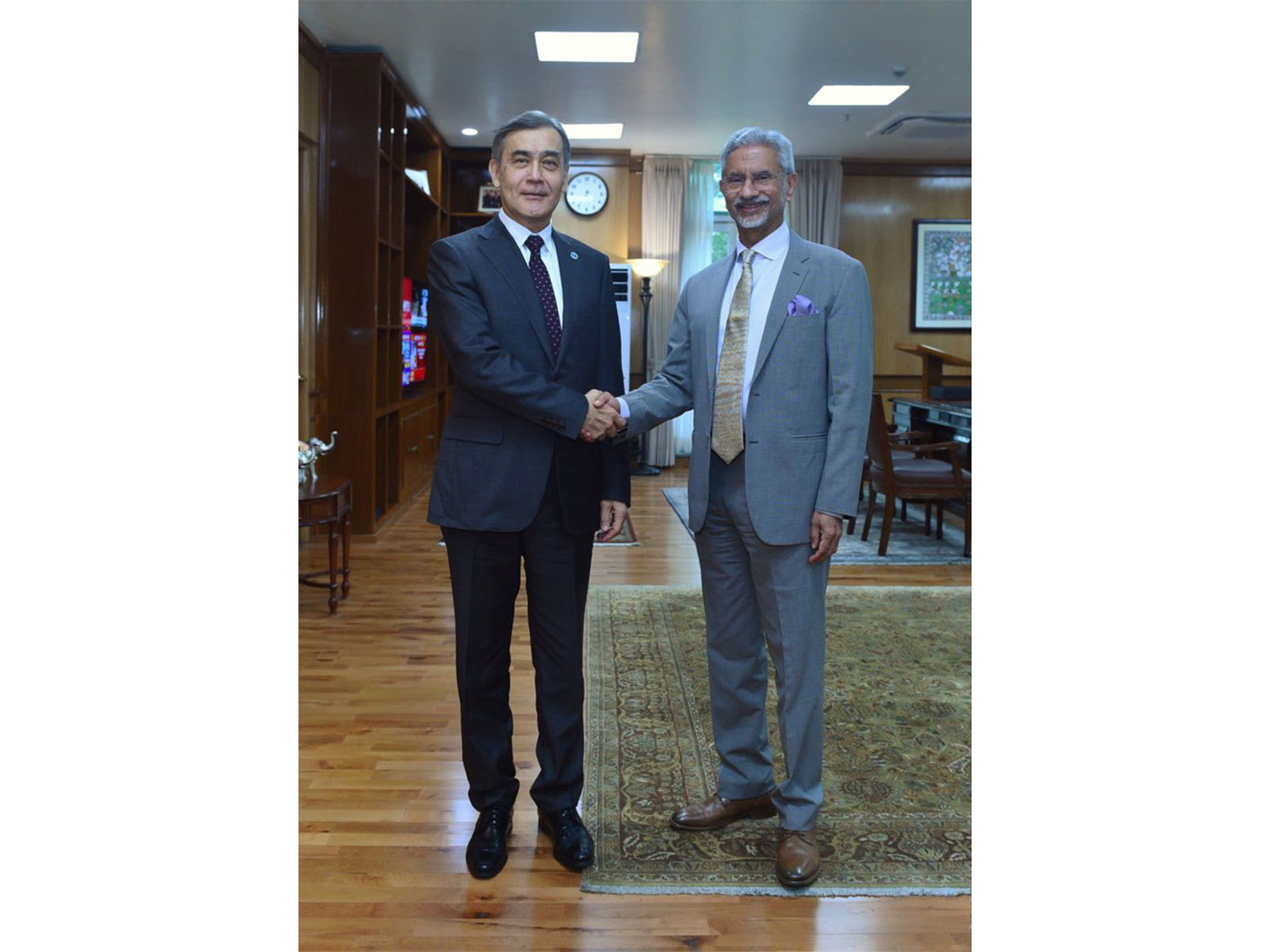 EAM meets SCO Secretary General Yermekbayev (Photo/X@DrSJaishankar)