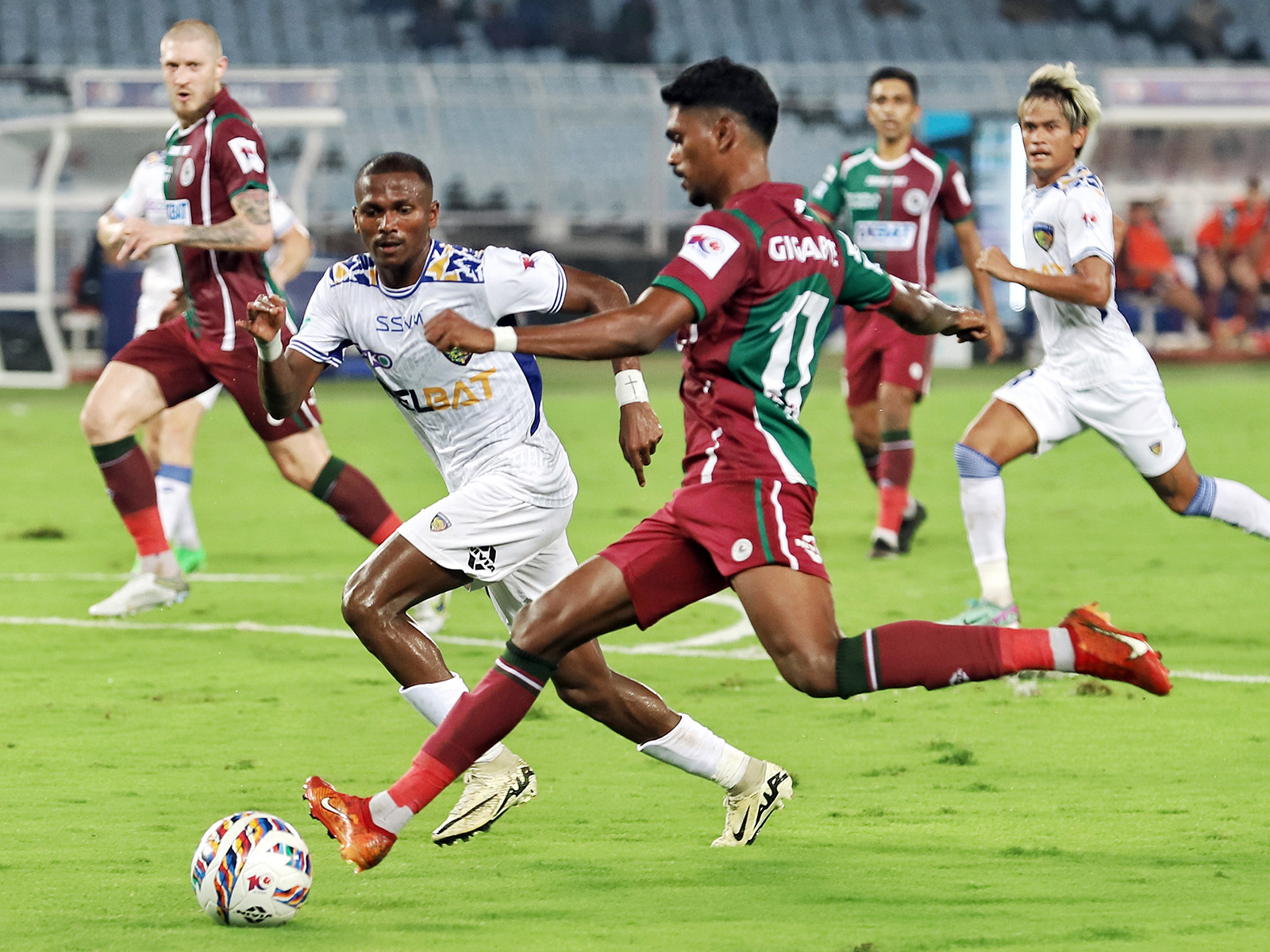 Mohun Bagan SG and Chennayin FC players in action (Photo: ANI)