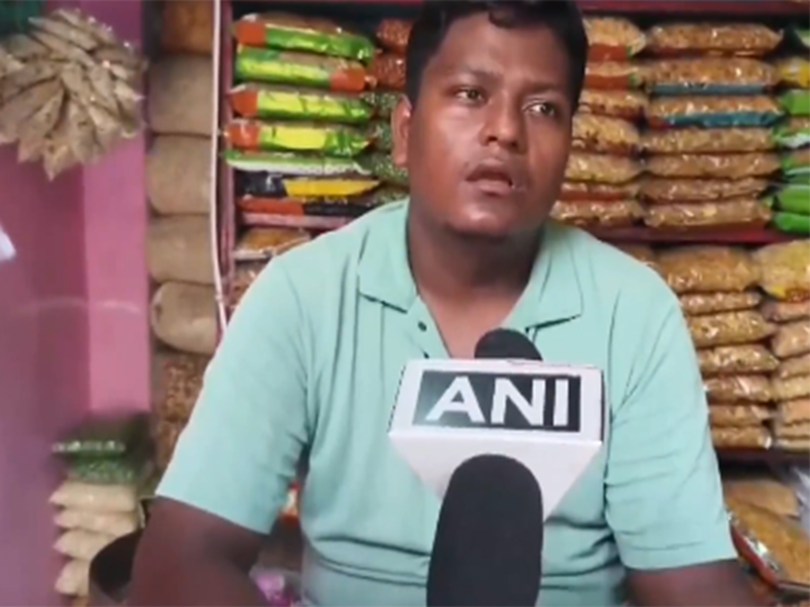 Vikram Sao, Jhalmuri vendor (Photo/ANI)