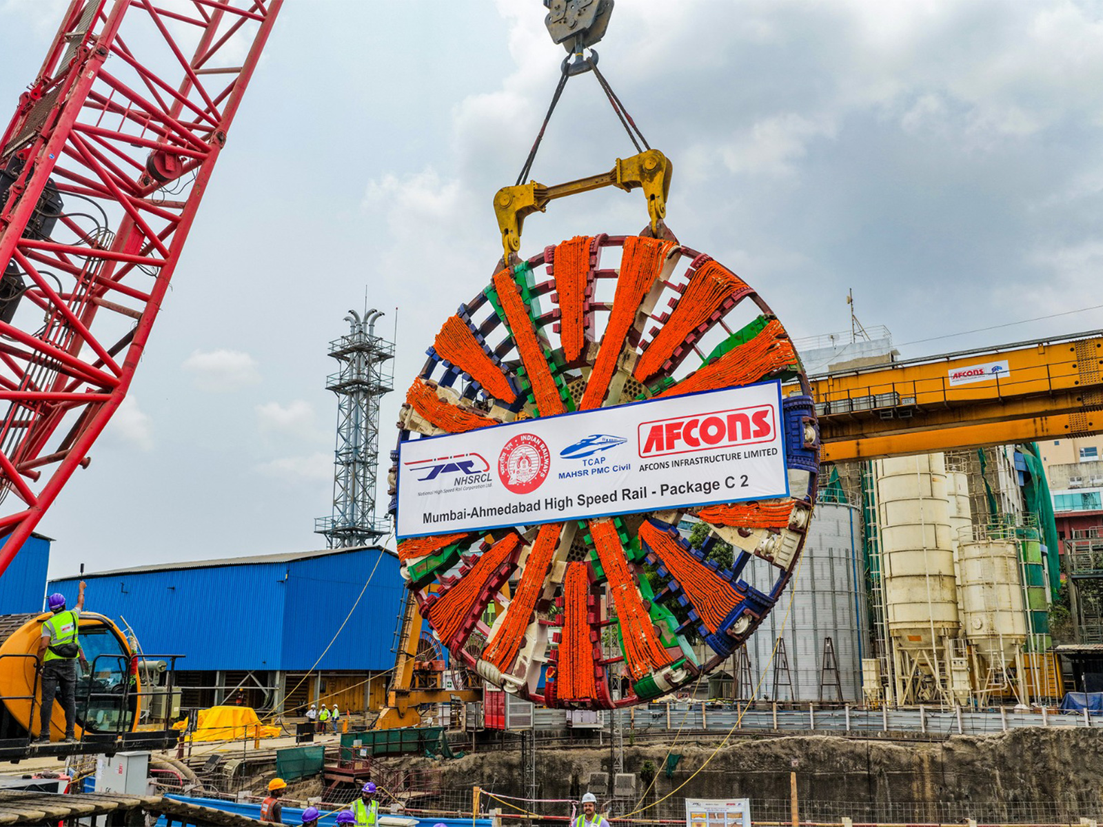 Second TBM Cutterhead lowered at Ghansoli for 21-km underground tunnel (Photo/Mumbai-Ahmedabad high-speed rail corridor(MAHSRC)