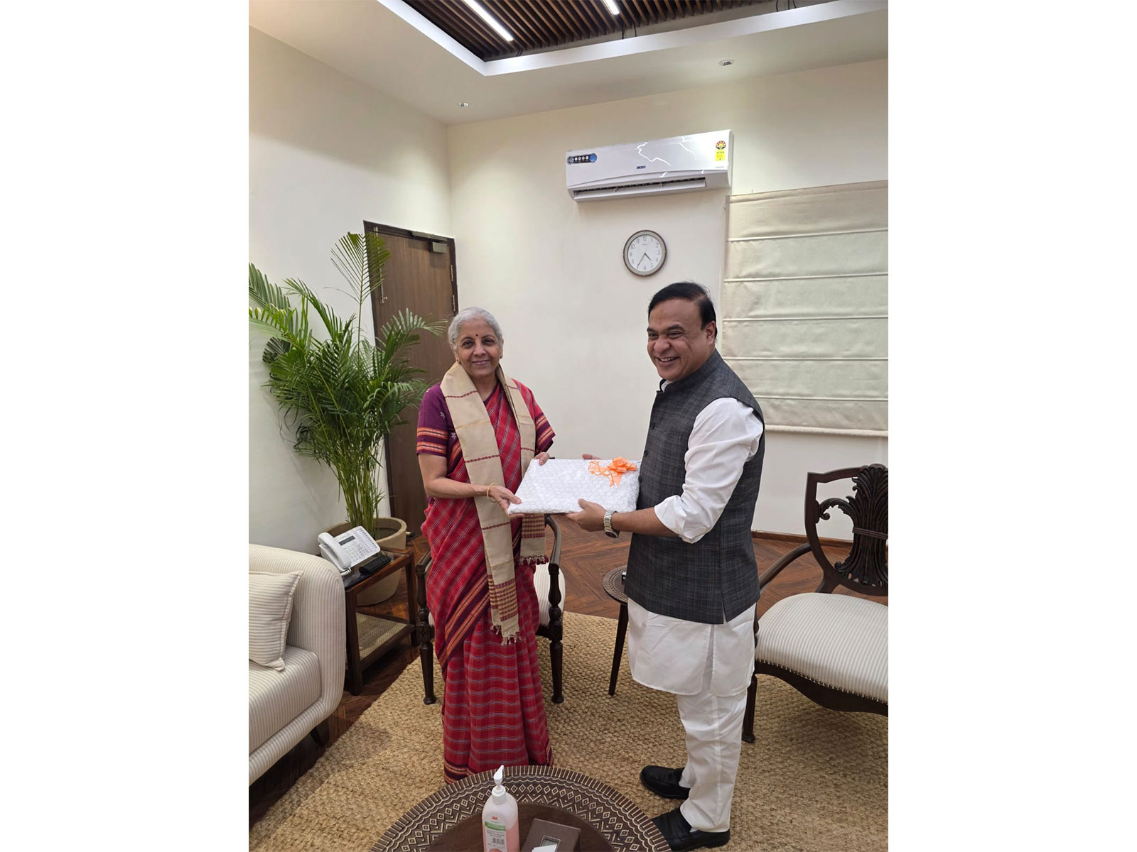 Assam Chief Minister Himanta Biswa Sarma on Saturday met Finance Minister Nirmala Sitharaman in New Delhi (Photo/X@himantabiswa )