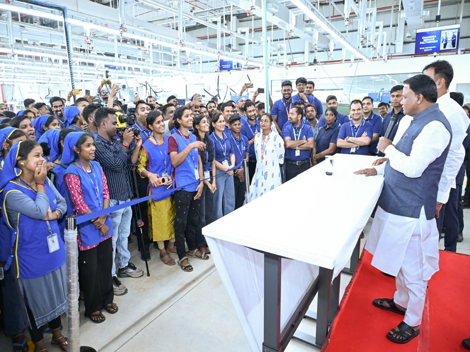 Odisha CM Mohan Charan Majhi in industrial visit (Photo/X/ @MohanMOdisha)