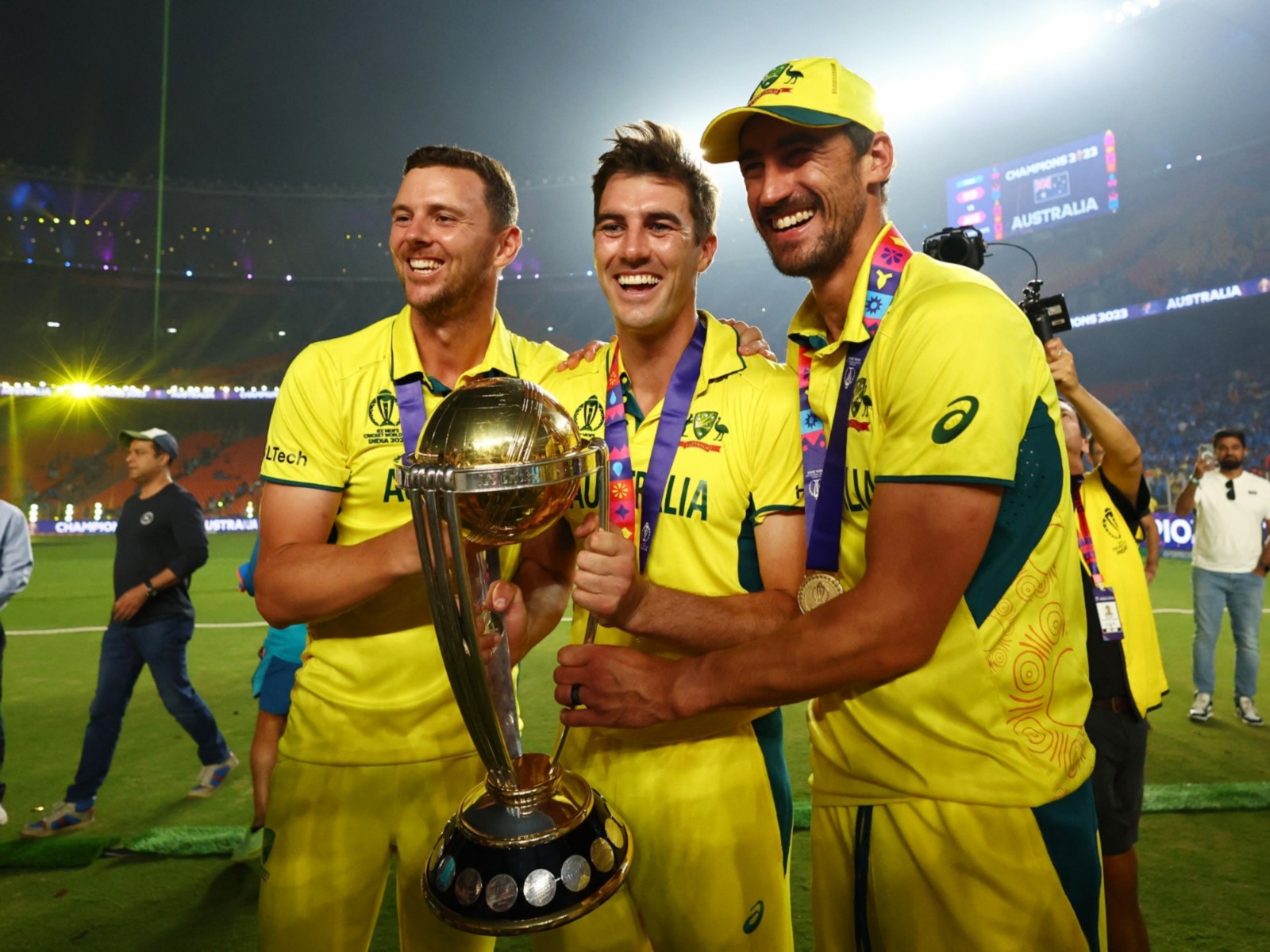 Josh Hazlewood (left), Pat Cummins (middle) and Mitchell Starc (right) (Photo: Reuters)