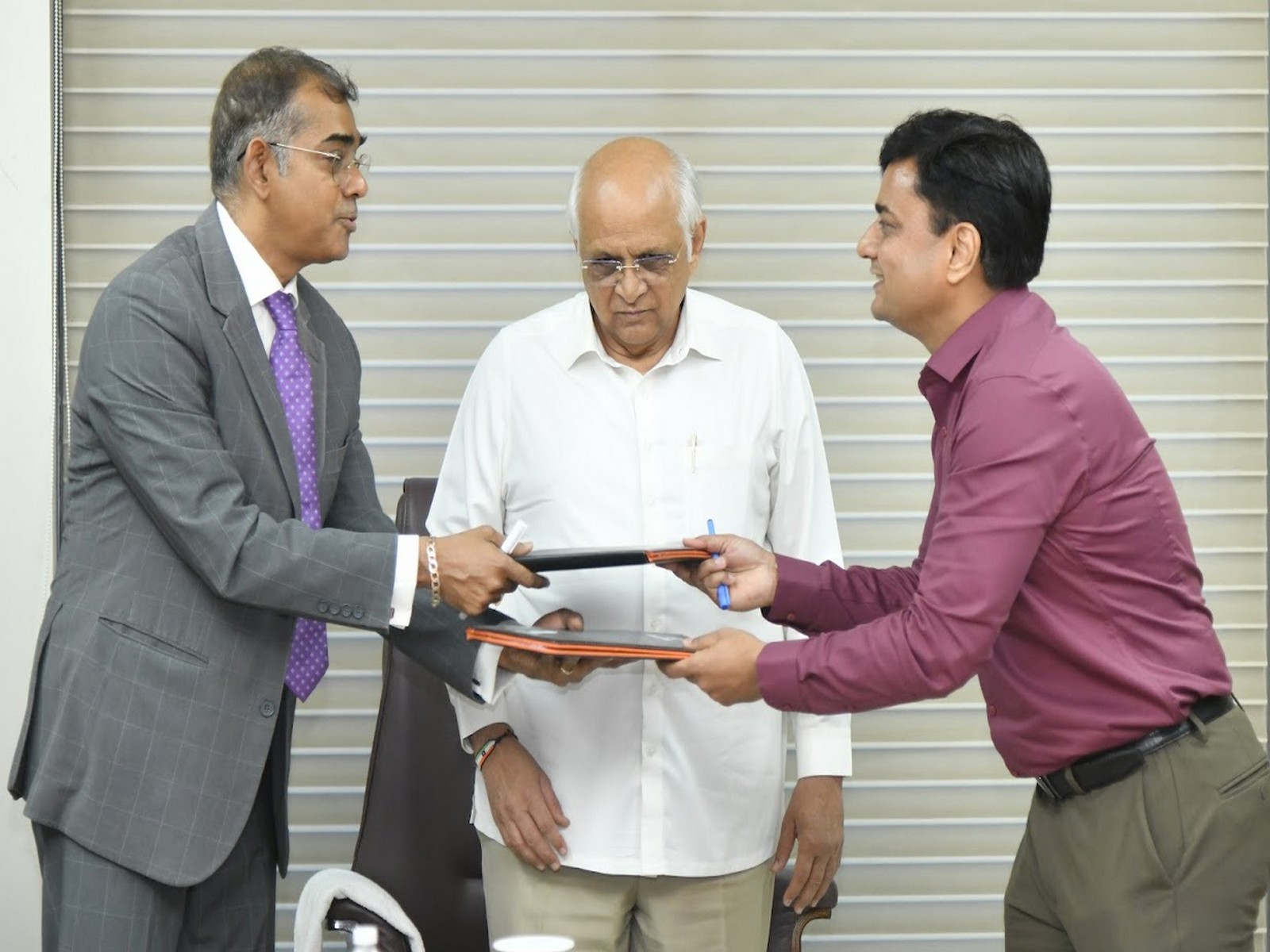Gujarat government and Meta sign MoU in Gandhinagar (Photo/Gujarat CMO)