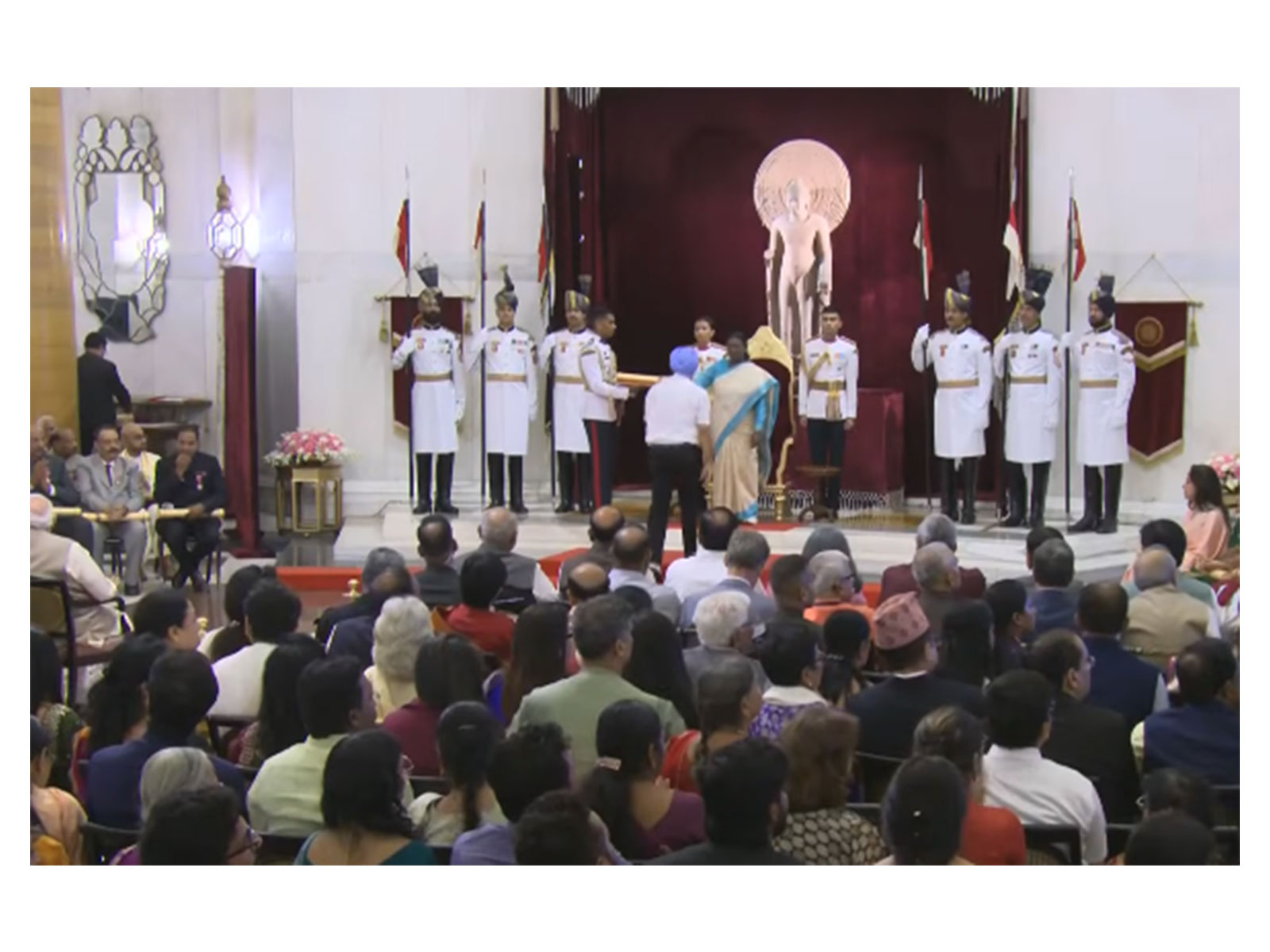 Veteran Hockey coach Baldev Singh conferred with Padma Shri in New Delhi. (Photo: DD News)
