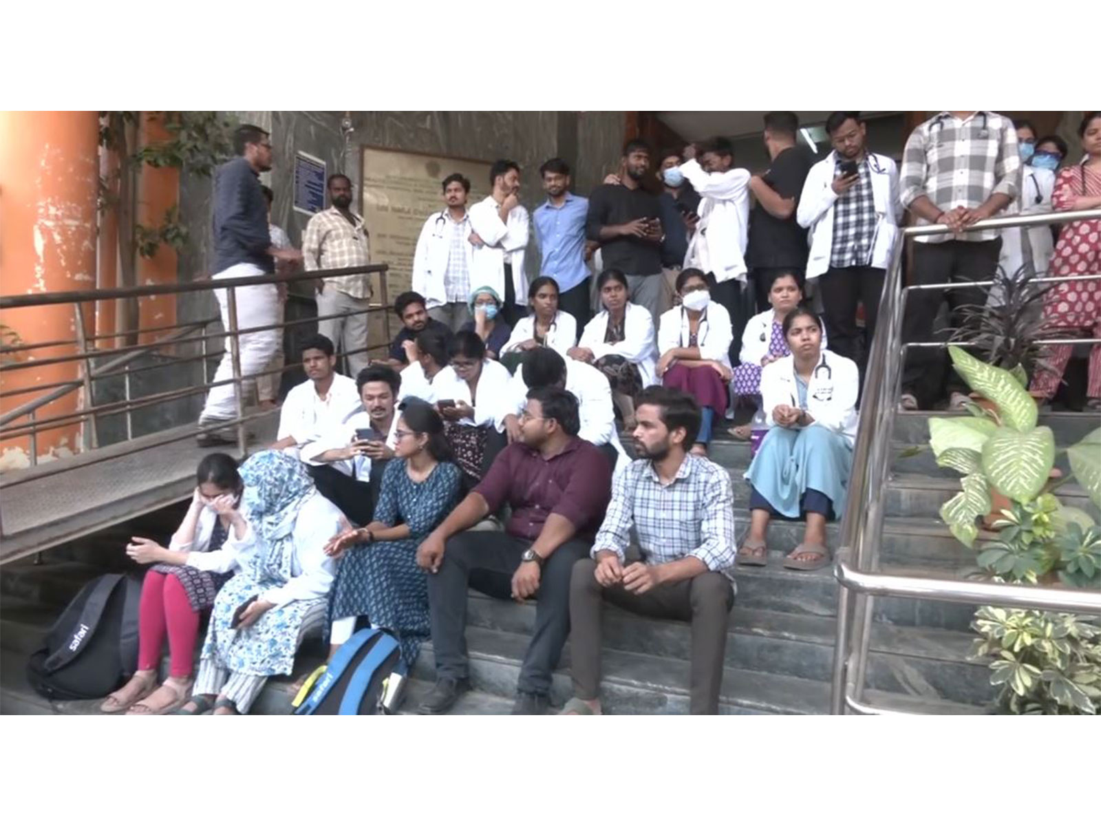 Telangana Junior Doctors association staging a protest (Photo/ANI)