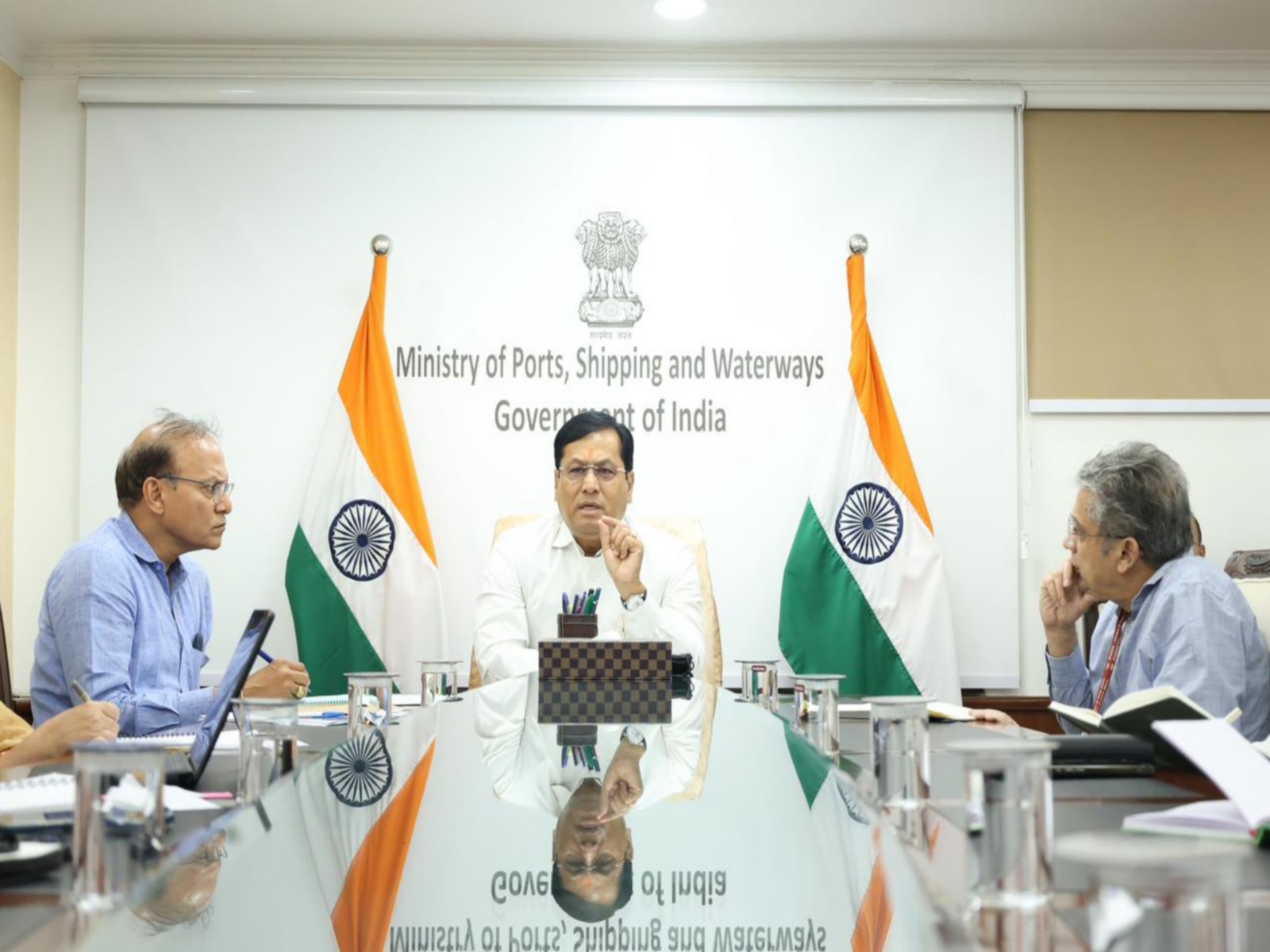  Union Minister Sarbananda Sonowal chaired high-level review meeting with senior officials (Photo/ Ministry of Ports, Shipping & Waterways)
