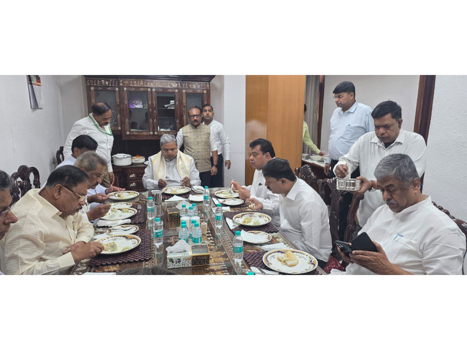 Karnataka CM Siddaramaiah meets Congress General Secretaries KC Venugopal and Randeep Surjewala (Photo/Karnataka CMO)