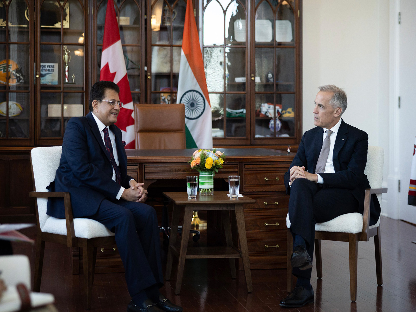 Union Commerce and Industry Minister Piyush Goyal (L) and Prime Minister of Canada Mark Carney (R) (Photo/X@MarkJCarney)