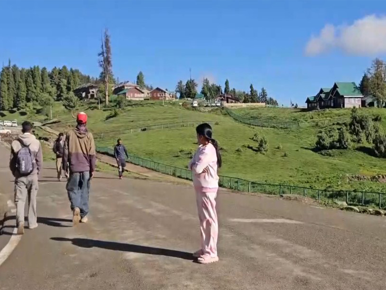 Normalcy returns to Gulmarg after Gondola snag (Photo/ANI)