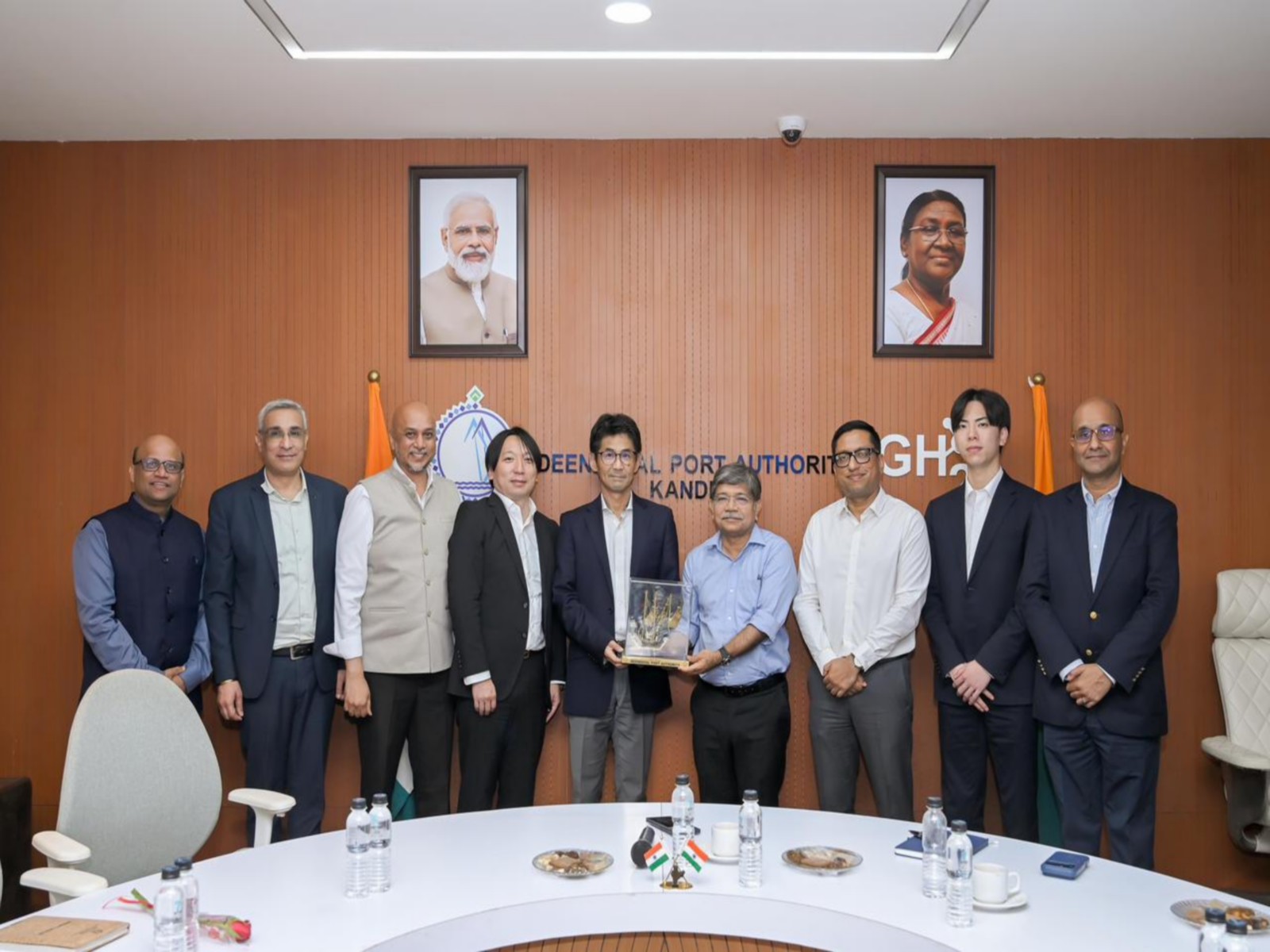 Japanese delegation meets DPA officials (Photo/DPA)