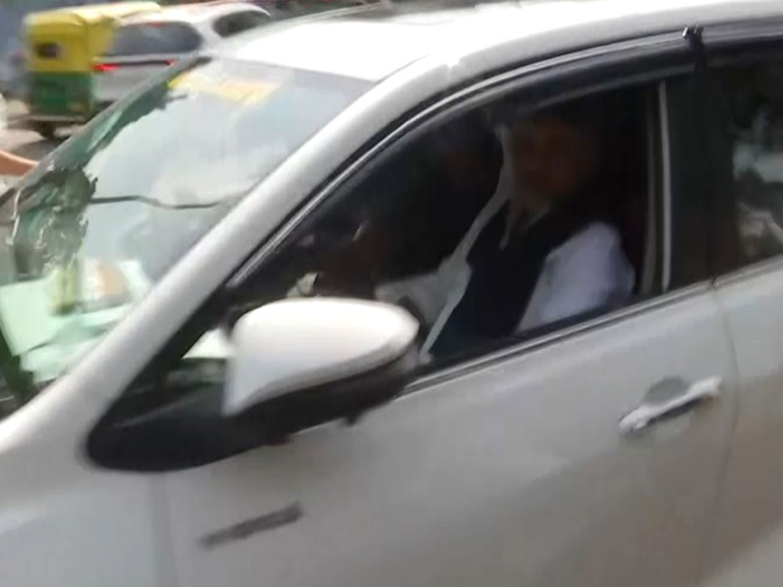 Karnataka Deputy CM DK Shivakumar arrives at CM Siddaramaiah residence (Photo/ANI)