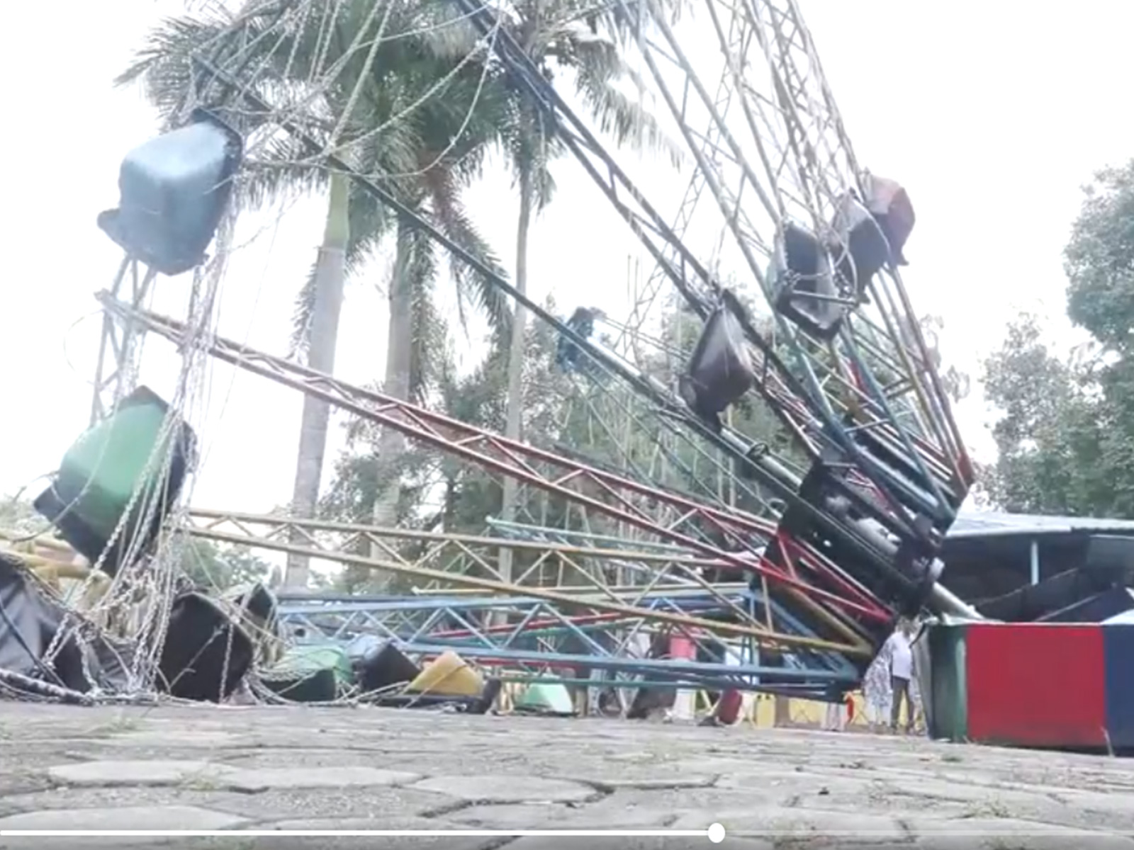 Photo of the collapsed giant wheel ride at  an amusement park in Vembayam near Thiruvananthapuram, Keralam on May 28. 2026. (File Photo/ANI)