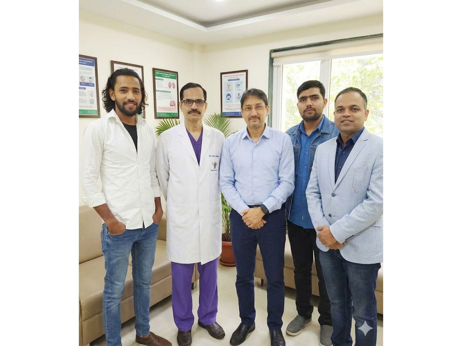 Elder brother, Dr. Z S Meharwal, Dr. Vishal Rastogi, younger brother and Dr Vikram Aggarwal(Photo/Fortis Escorts)