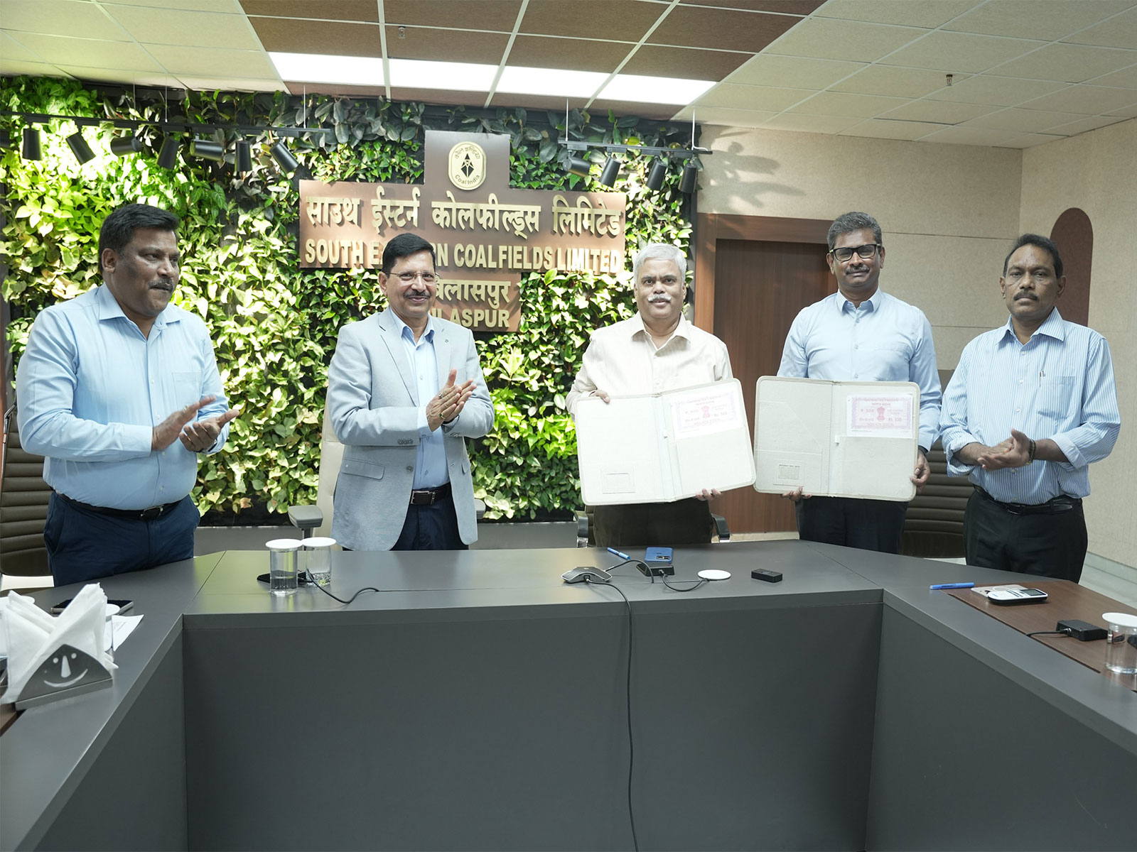 SECL signs strategic MoU with CWC to strengthen coal logistics and rail transportation network (Photo/X@secl_cil)