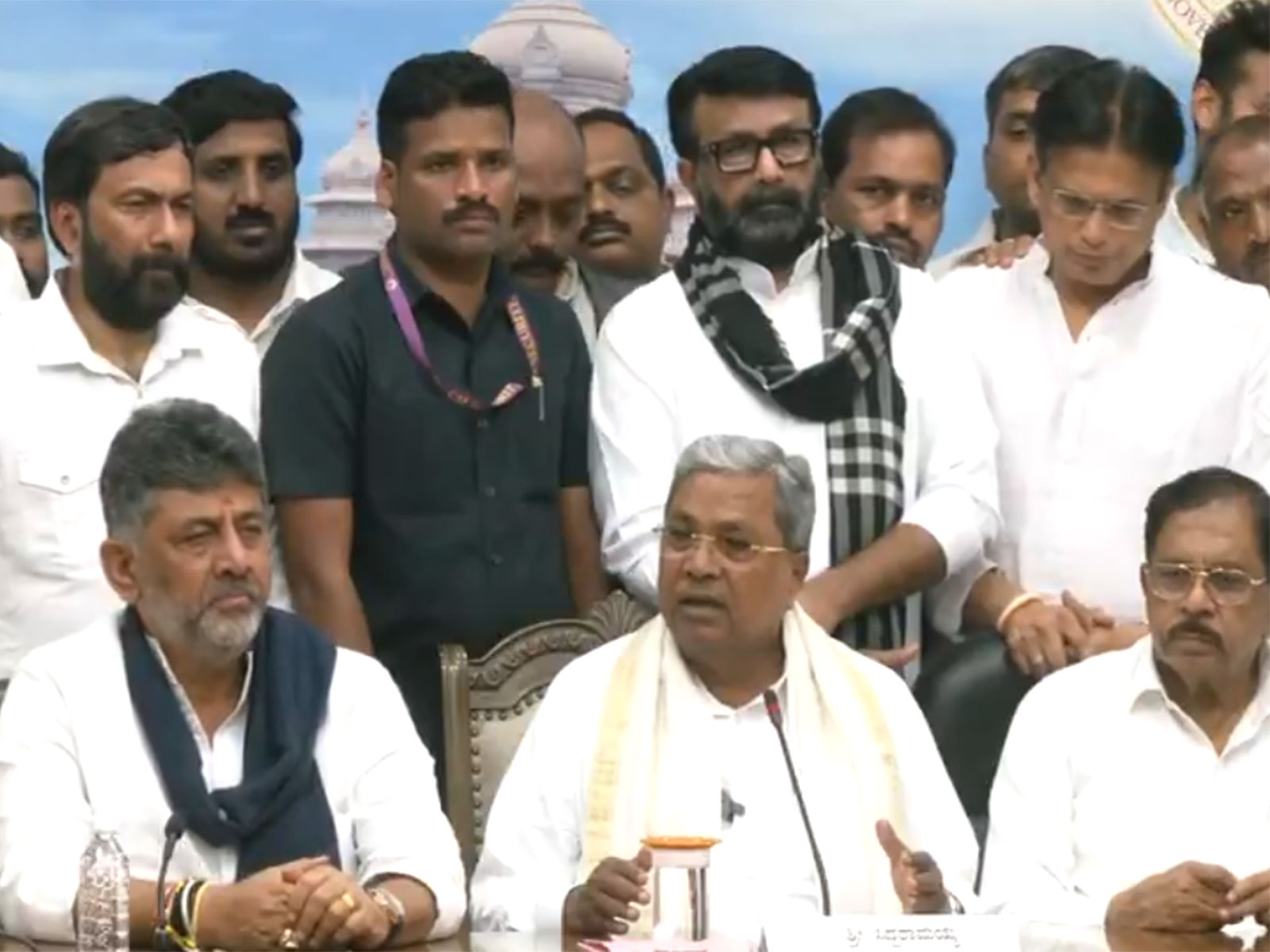 Siddaramaiah (Right) flanked by Deputy Chief Minister DK Shivakumar (Photo/ANI)