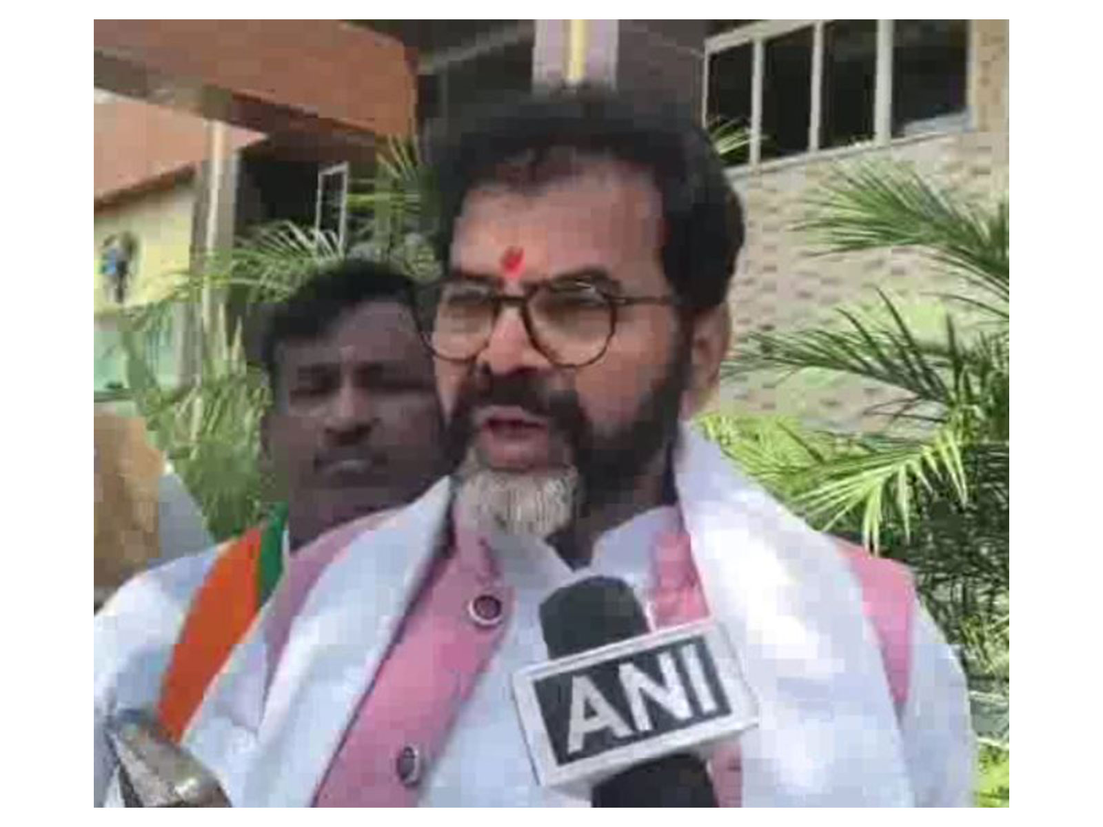 BJP leader and Leader of Opposition in Karnataka Legislative Council Chalavadi Narayanaswamy (Photo/ANI)