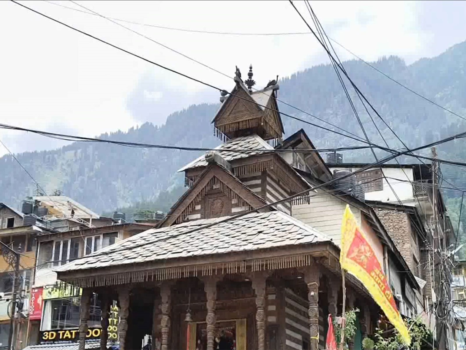 Weekend rush boosts tourism in Manali (Photo/ANI)