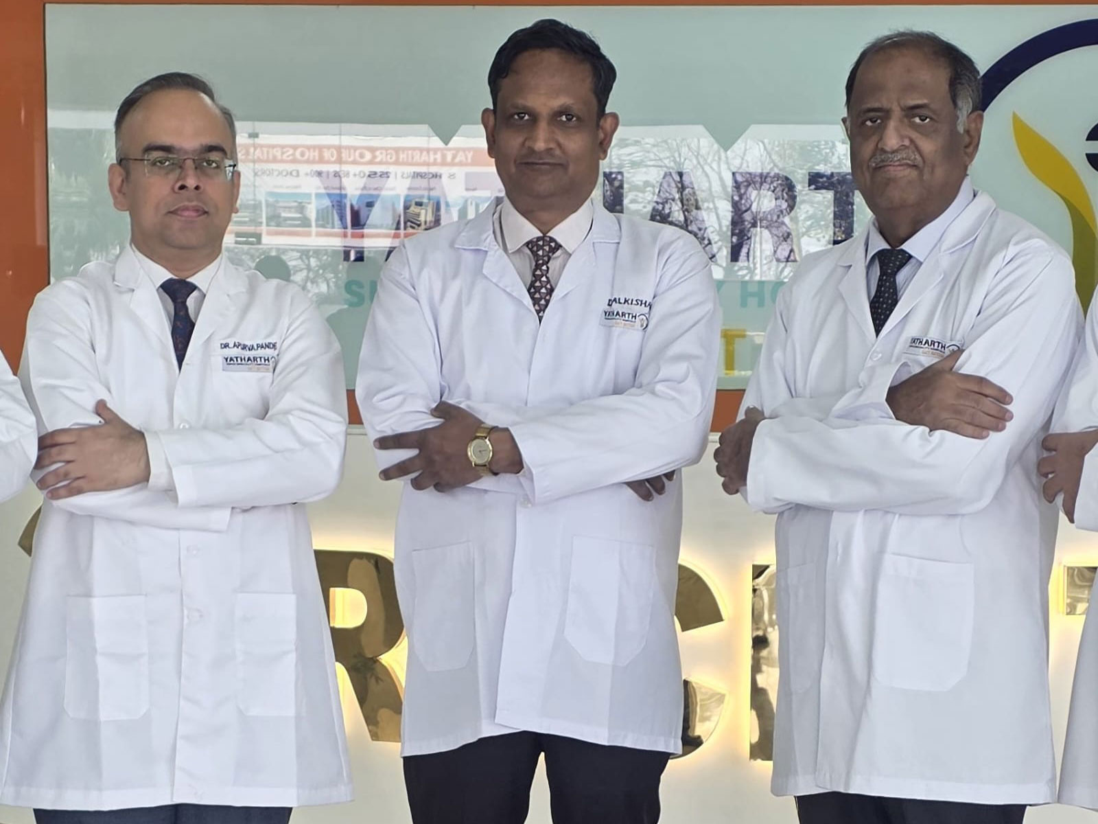 Doctors discover 2x1 cm glass piece lodged in food pipe (Photo/YatharthSuperSpecialityHospital)