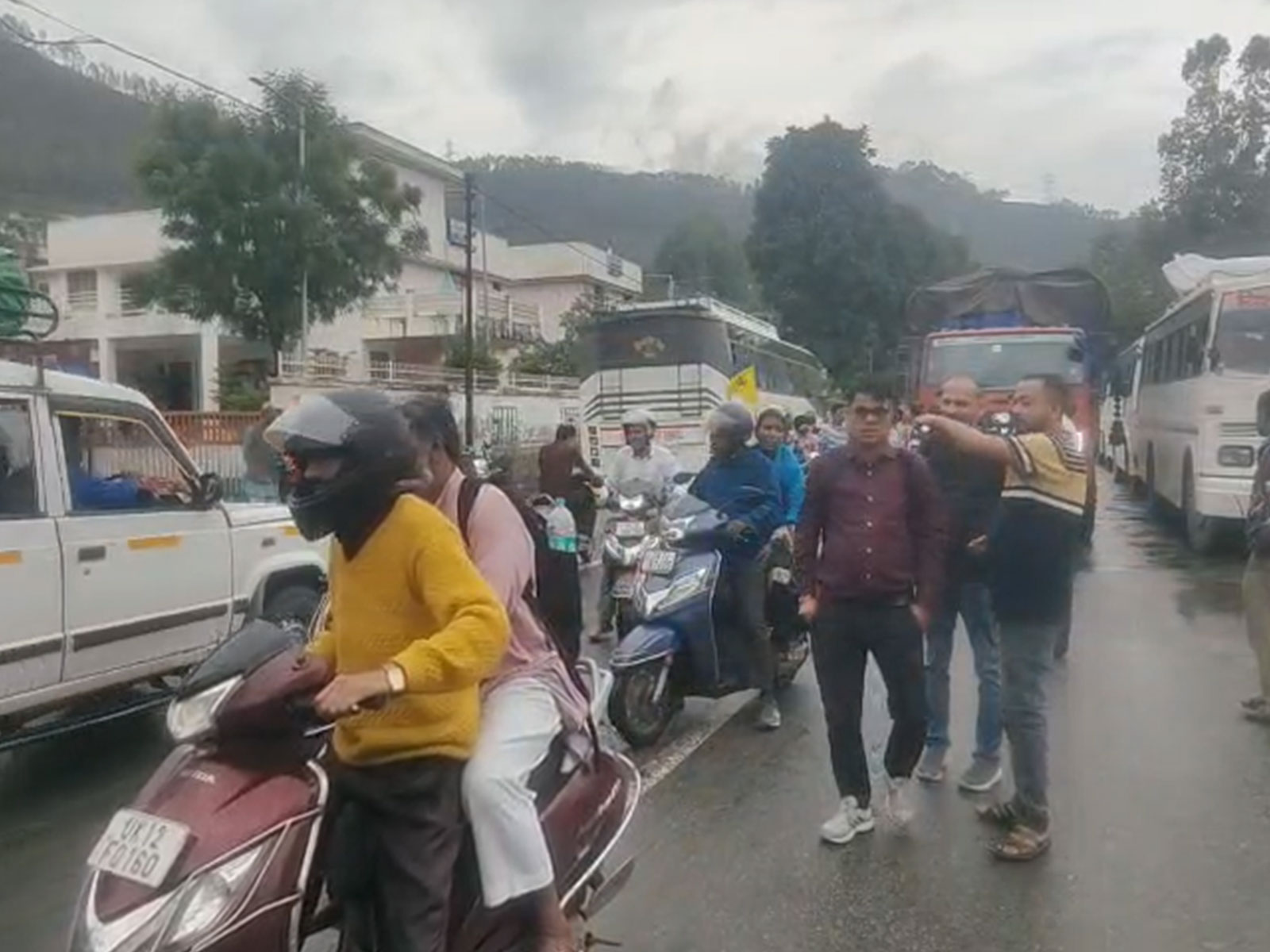 Authorities stopping vehicles from proceeding further (Photo/ANI)