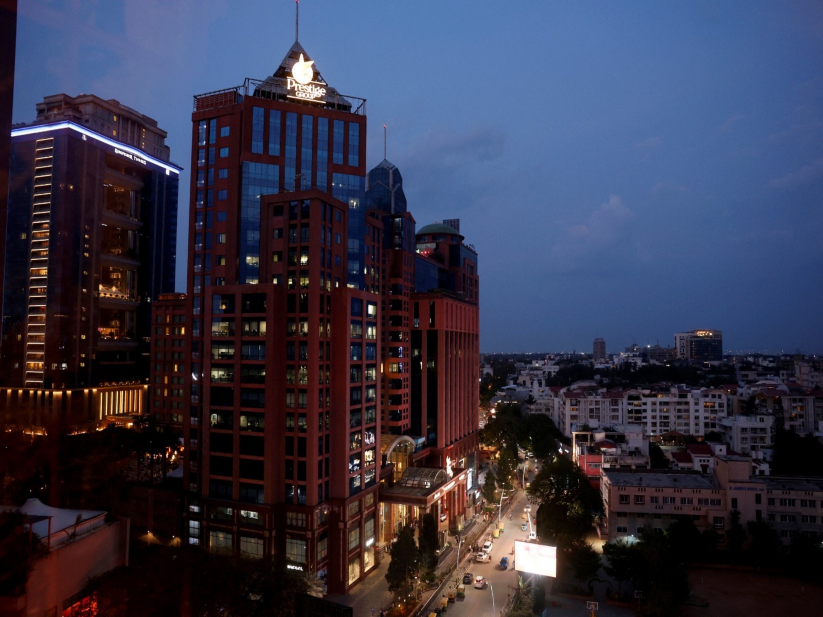 A city skyline with apartment blocks and office buildings, in Bengaluru, India (Photo/Reuters)