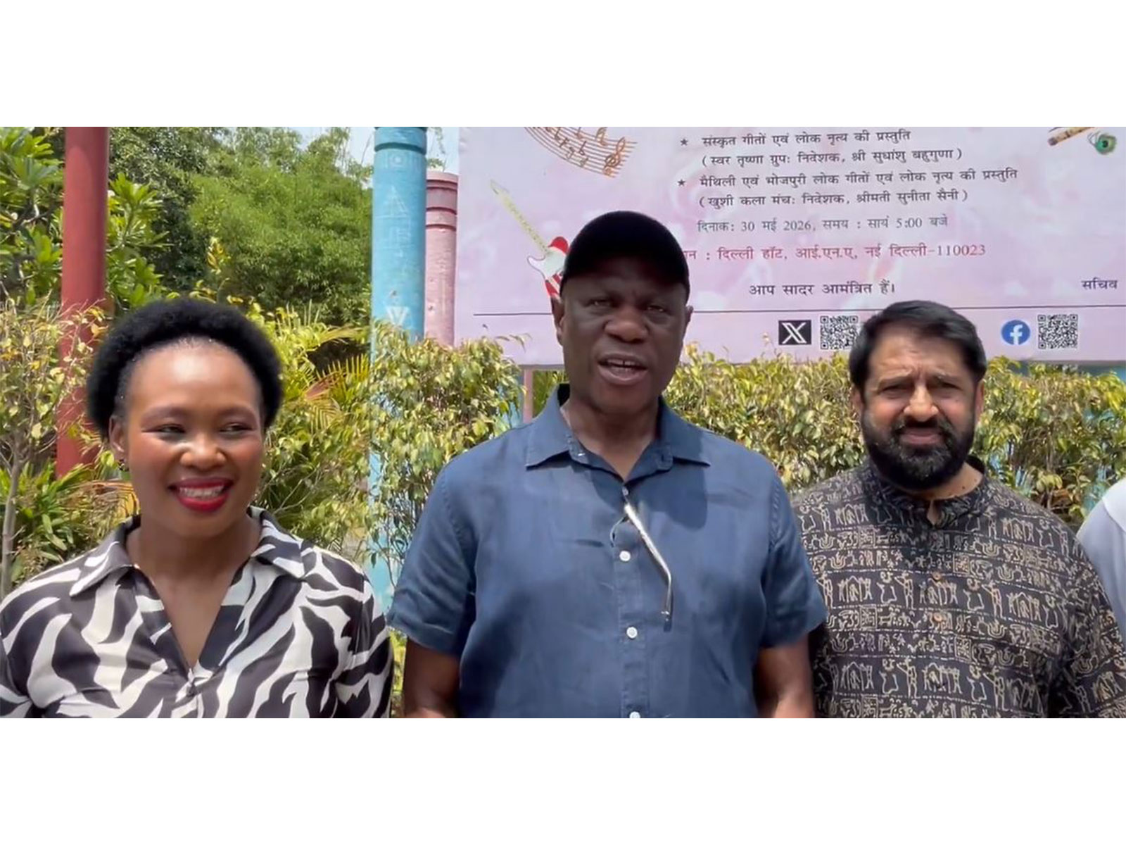 South African Dy President Mashatile (Centre) visits Dilli Haat (Photo/X@PMashatile)
