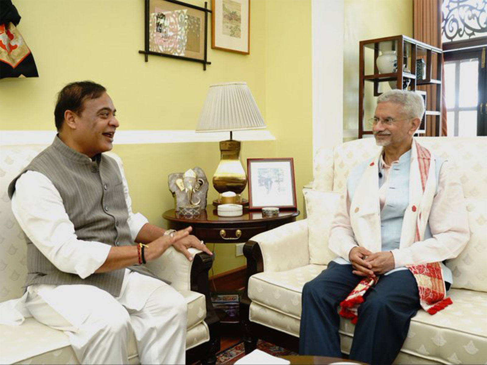 EAM Jaishankar and Assam CM Himanta Biswa Sarma (Photo/X@DrSJaishankar)