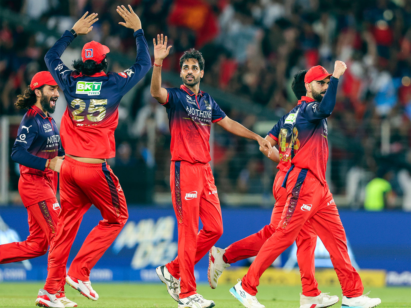 RCB players (Photo: ANI)