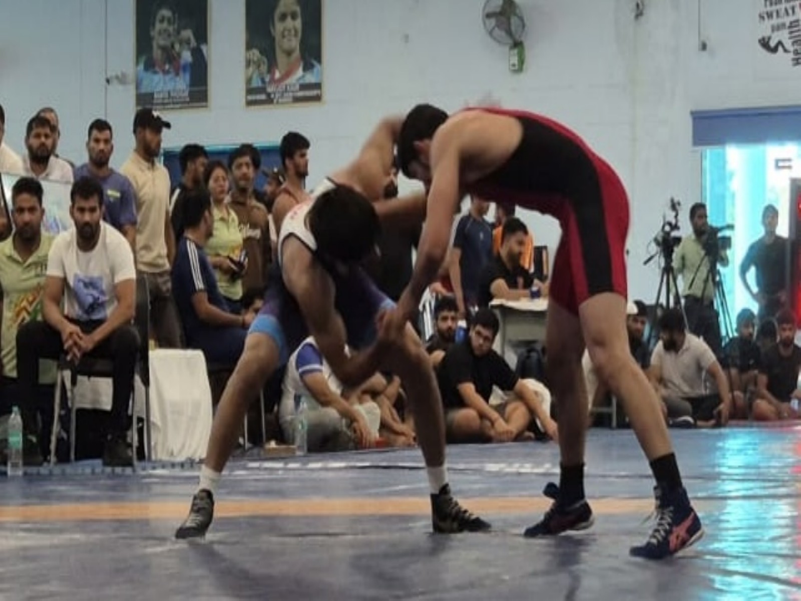 Deepak Punia in action at the Lucknow Asian Games Trials 2026 (Photo: WFI)