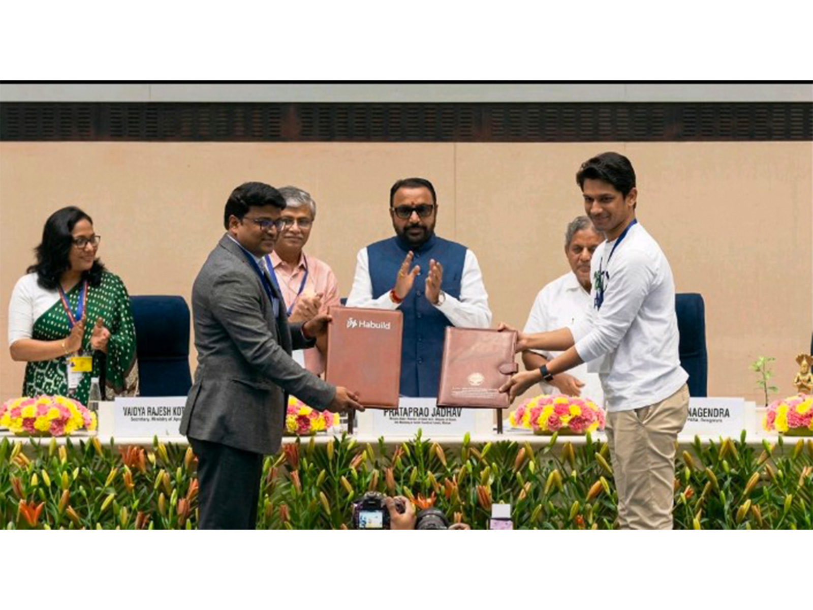 Dr. Kashinath Samagandi, Director, Morarji Desai National Institute of Yoga at the signing ceremony between MDNIY and Habuild
