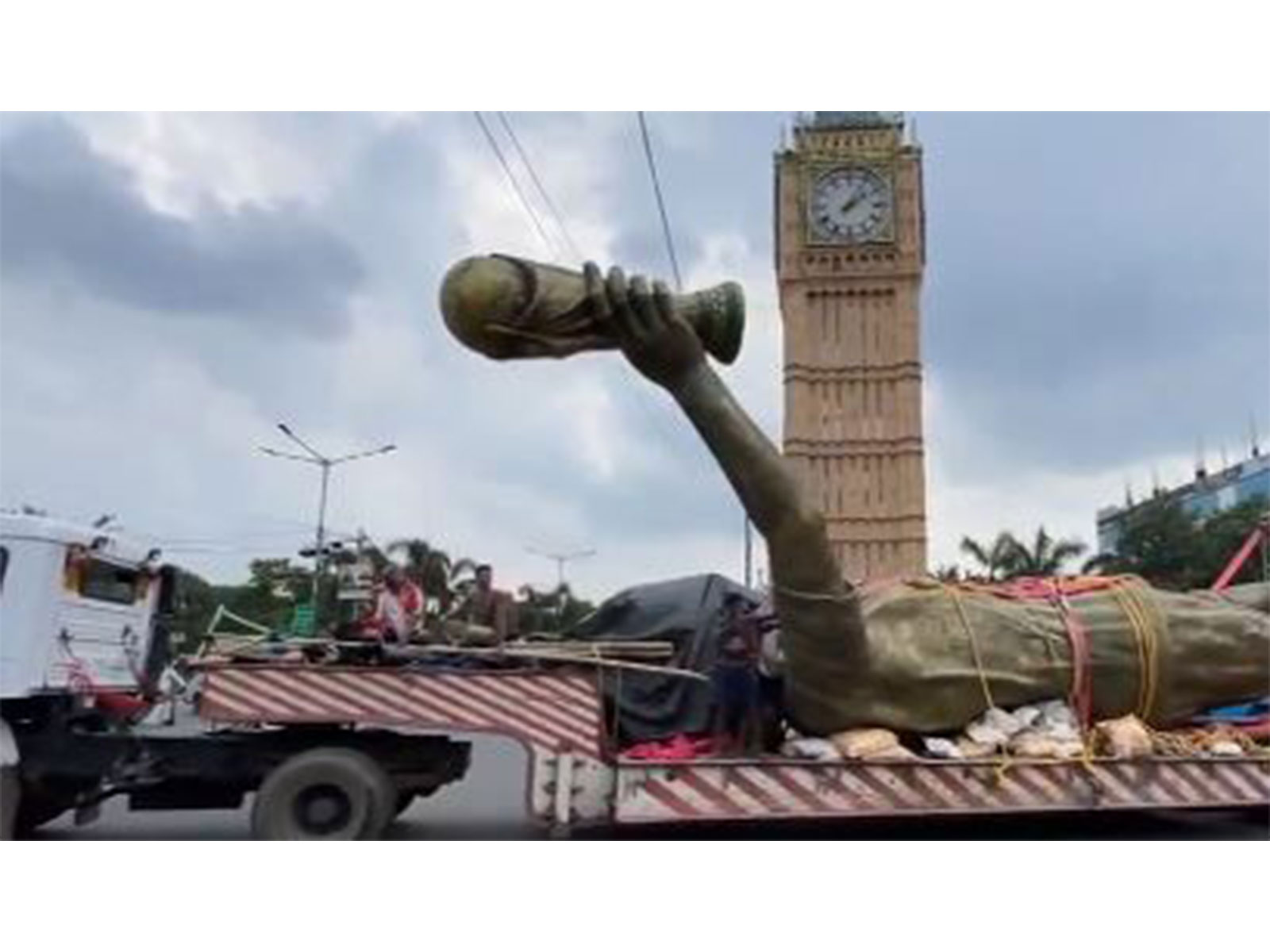 70-foot statue of Lionel Messi removed (Photo: ANI)