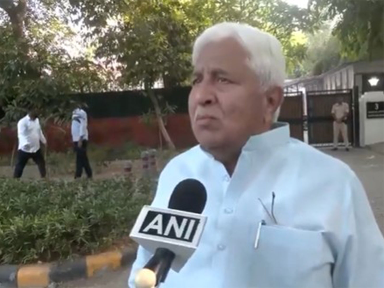 Congress leader HK Patil (Photo/ANI)