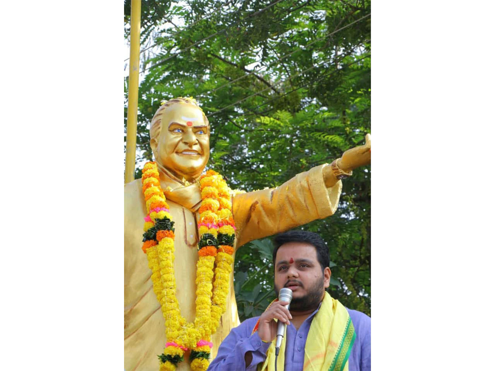 Vijay Chintakayala, son of AP Assembly Speaker Chintakayala Ayyanna Patrudu (Photo/ANI)