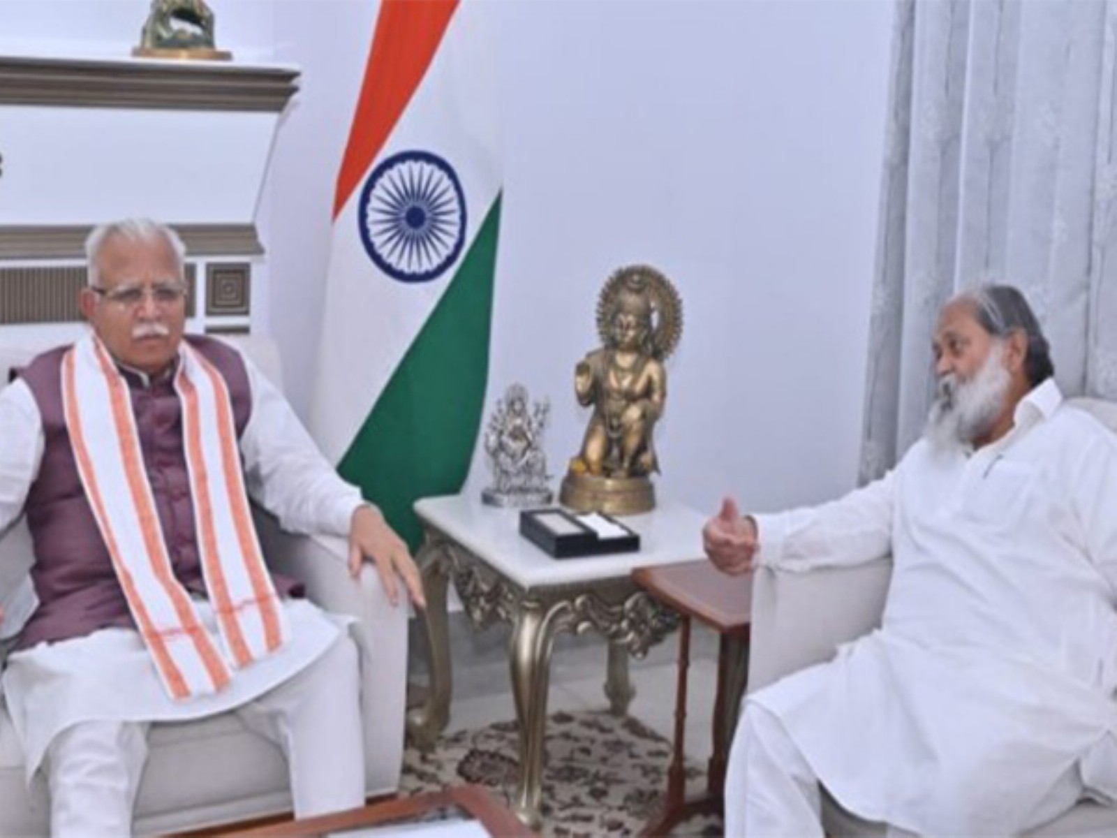 Union Power Minister Manohar Lal and Haryana Energy Minister Anil Vij.  (File Photo/ANI)