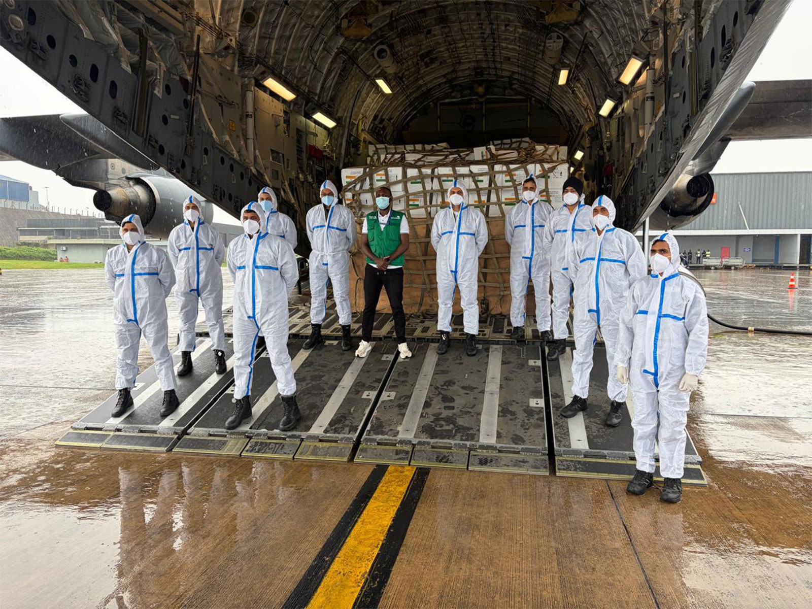India delivers urgent medical assistance in wake of Ebola outbreak (Photo/X@IAF_MCC)