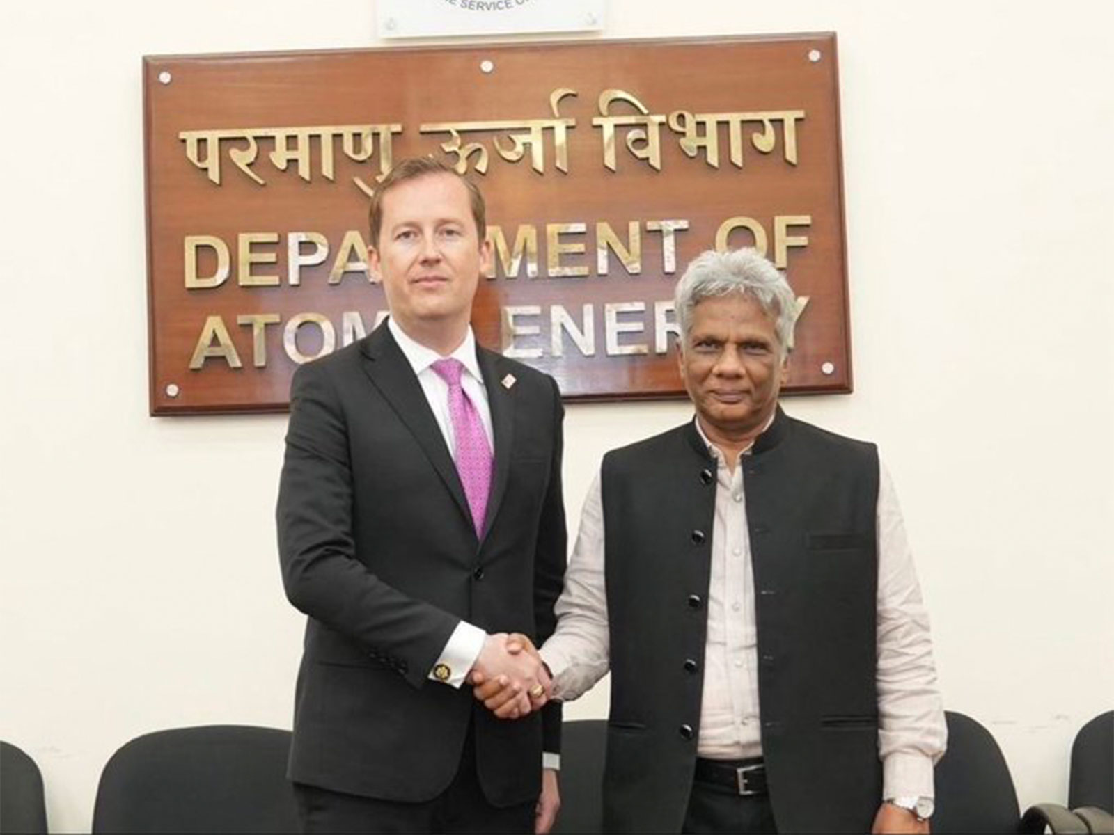 US Ambassador Sergio Gor with DAE Secy Dr Ajit Kumar Mohanty (Photo/@USAmbIndia)
