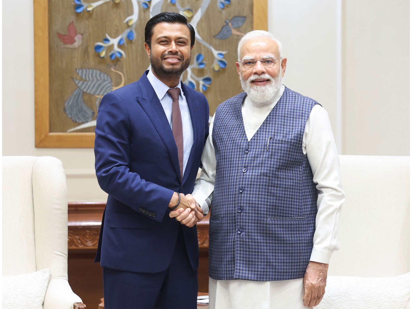PM Narendra Modi with Robin Khuda, AirTrunk Founder and Chief Executive Officer (Photo/@narendramodi)