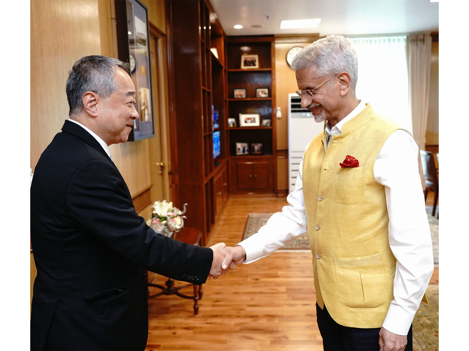 External Affairs Minister S Jaishankar meets Shingo Ueno, CEO Sumitomo Corporation (Photo/X@DrSJaishankar)