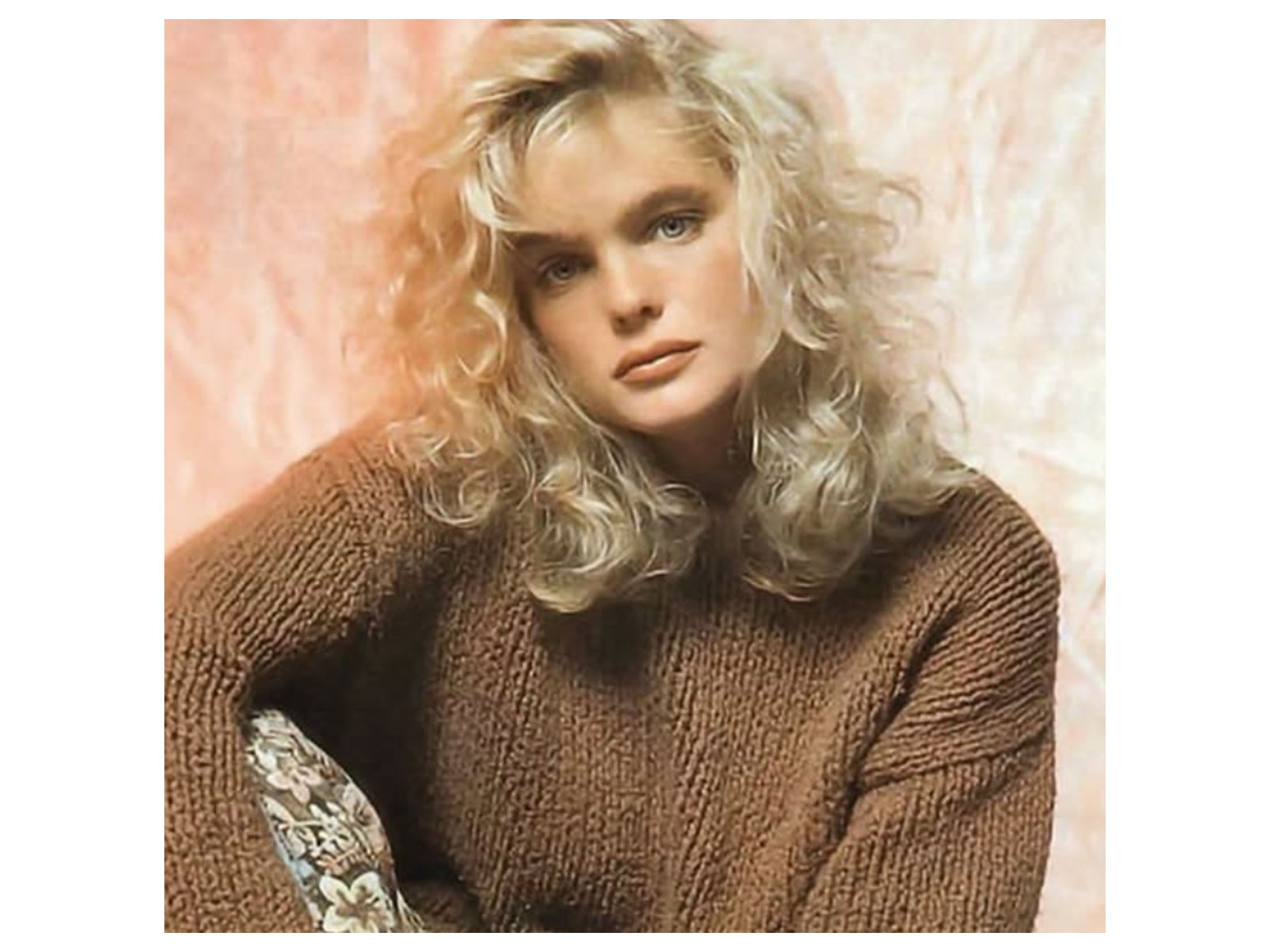 Erika Eleniak (Photo/Instagram/@officialerikaeleniak)