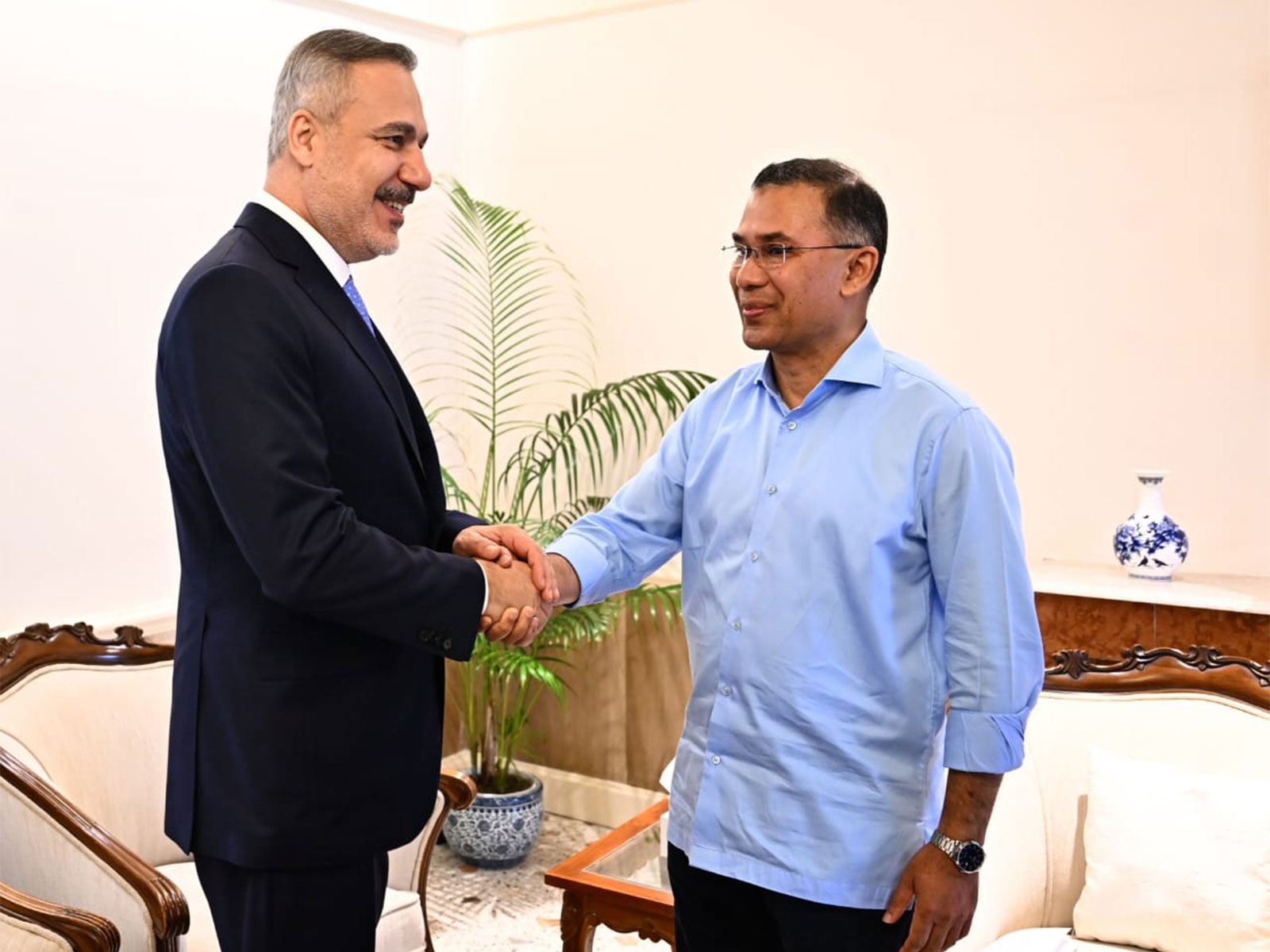Turkiye Foreign Minister Hakan Fidan with Prime Minister of Bangladesh Tarique Rahman (Photo/Bangladesh Foreign Ministry)