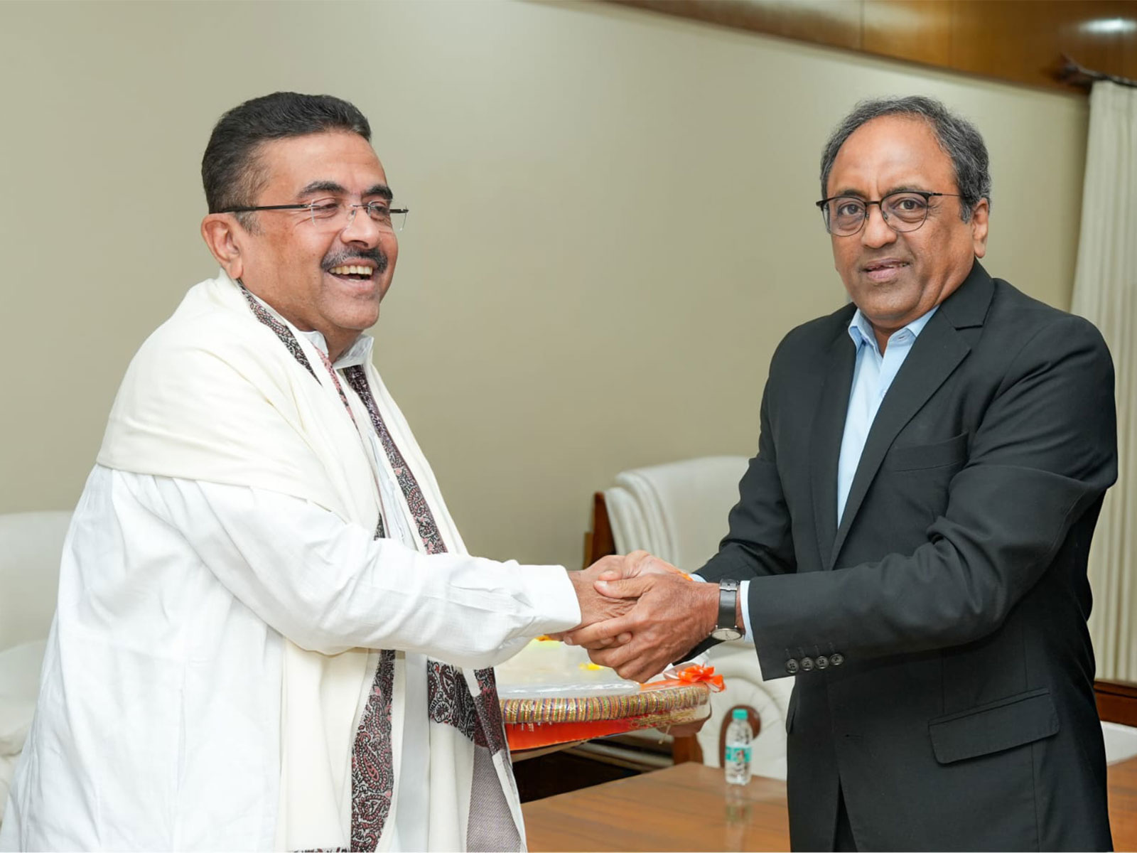 West Bengal CM Suvendu Adhikari with L&T CMD SN Subrahmanyam (Photo/X@SuvenduWB)