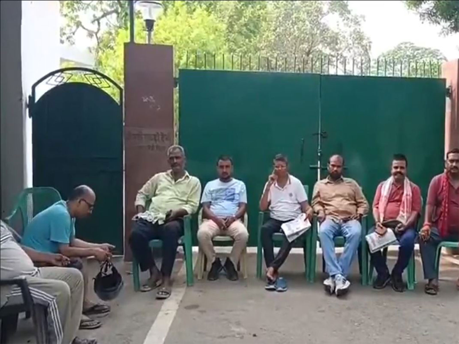 RJD workers guard Rabri Devi's residence amid row over the withdrawal of security of Rabri Devi, Lalu Yadav, and Tejashwi Yadav (Photo/ANI)