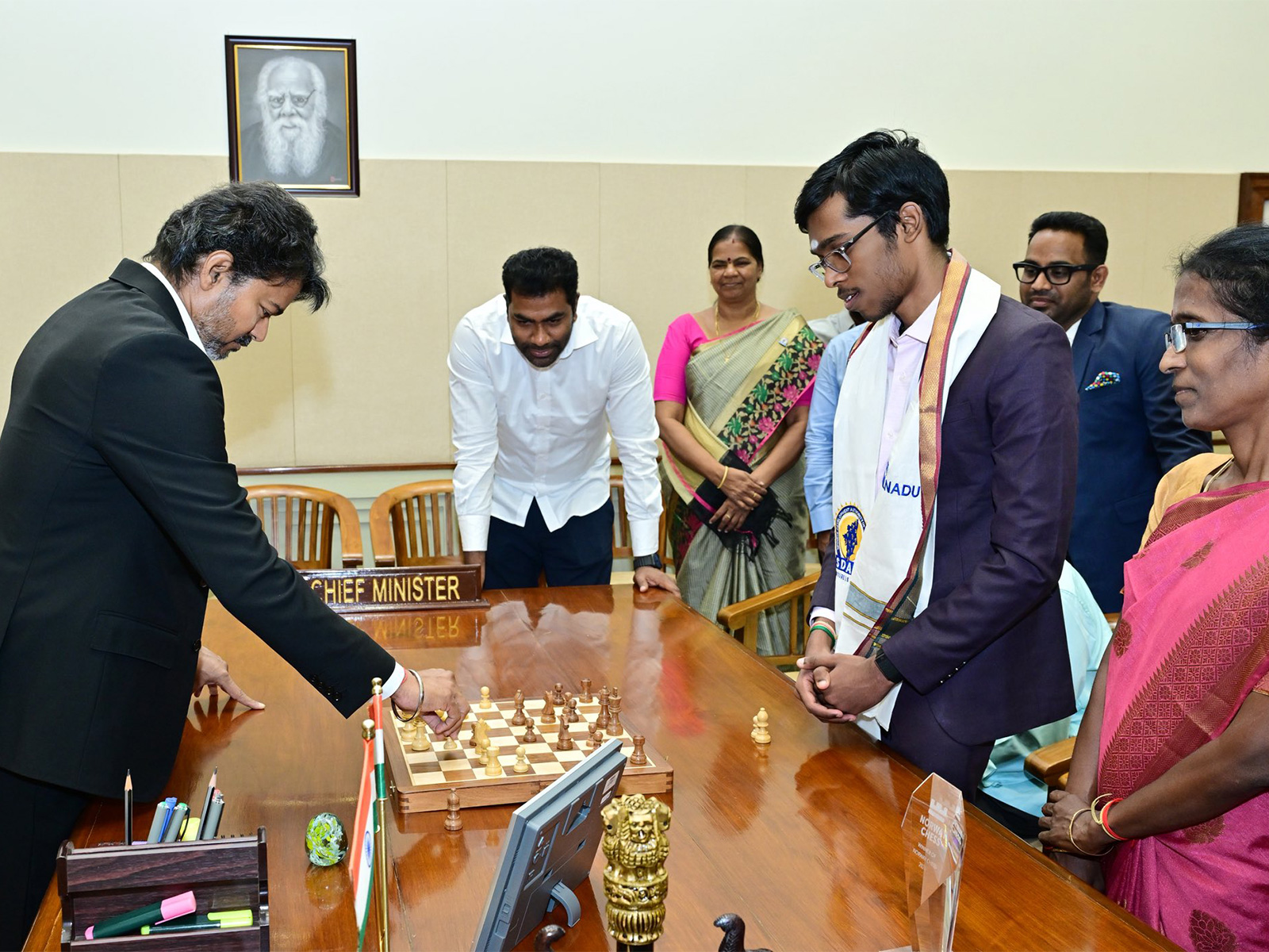 Tamil Nadu CM Vijay played a Chess game with GM Praggnanandhaa. (Photo: X/@CMOTamilnadu)