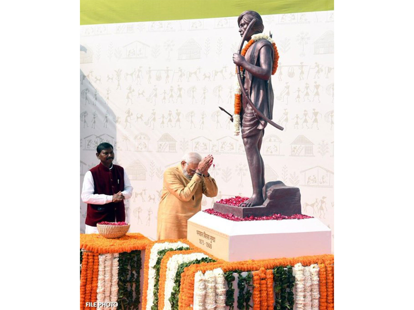 PM Modi pays tribute to Indian freedom fighter Birsa Munda (File Photo/X/@narendramodi)