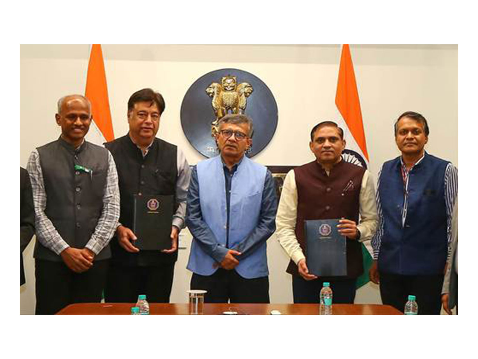 MoD inks Rs 449 crore contract for 20 Enhanced Capability Global Navigation Satellite System Jammers for Indian Navy (Photo/PIB)