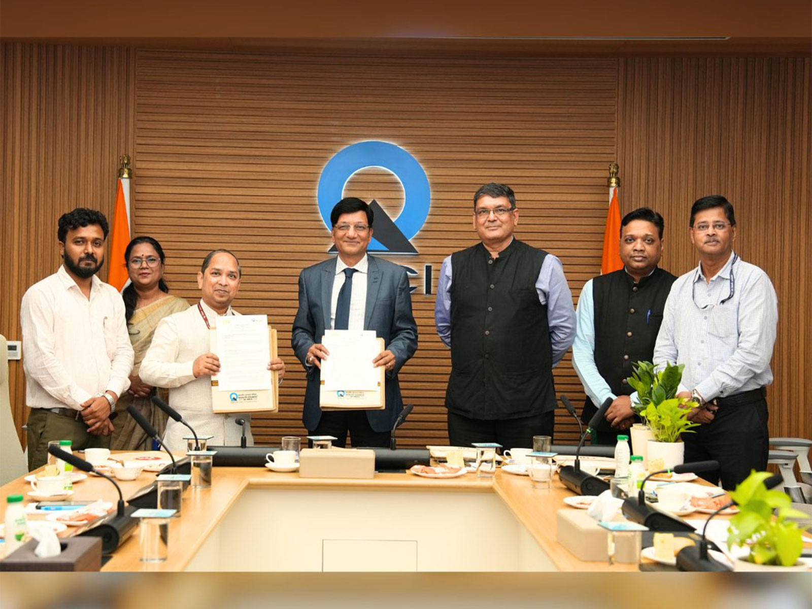 QCI-FDDI partnership to enhance quality and skilling ecosystem in leather and footwear sector (Photo/PIB)
