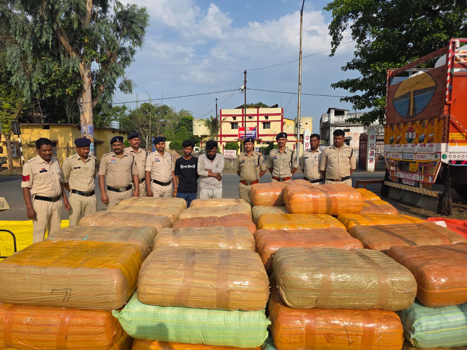 Cannabis worth 10 crores seized by police (Photo/ANI)